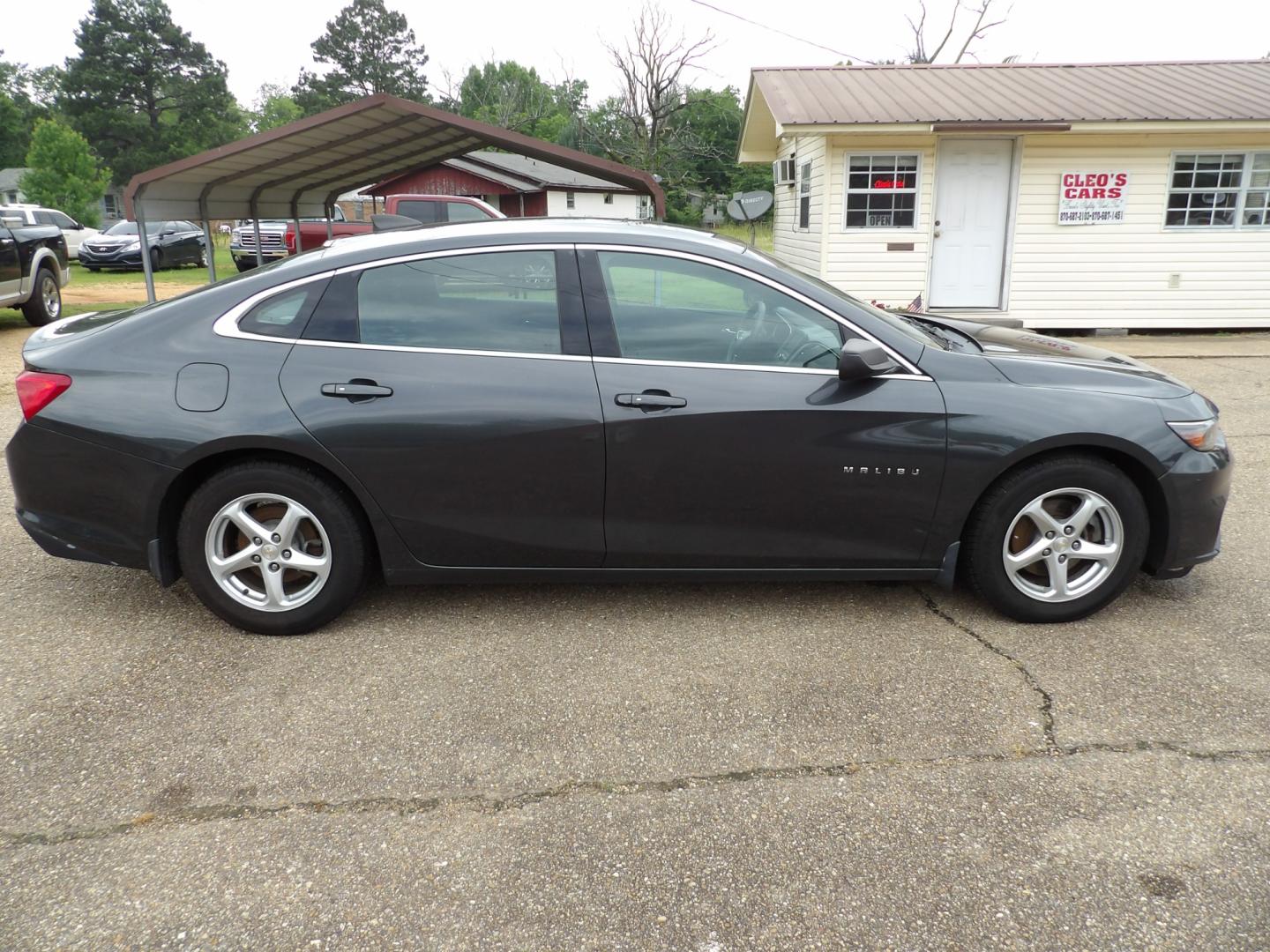 2017 Nightfall Gray Metallic /Black Chevrolet Malibu LS (1G1ZB5ST4HF) with an 1.5L L4 DOHC 16V engine, 6A transmission, located at 401 First NE, Bearden, AR, 71720, (870) 687-3414, 33.726528, -92.611519 - Photo#20