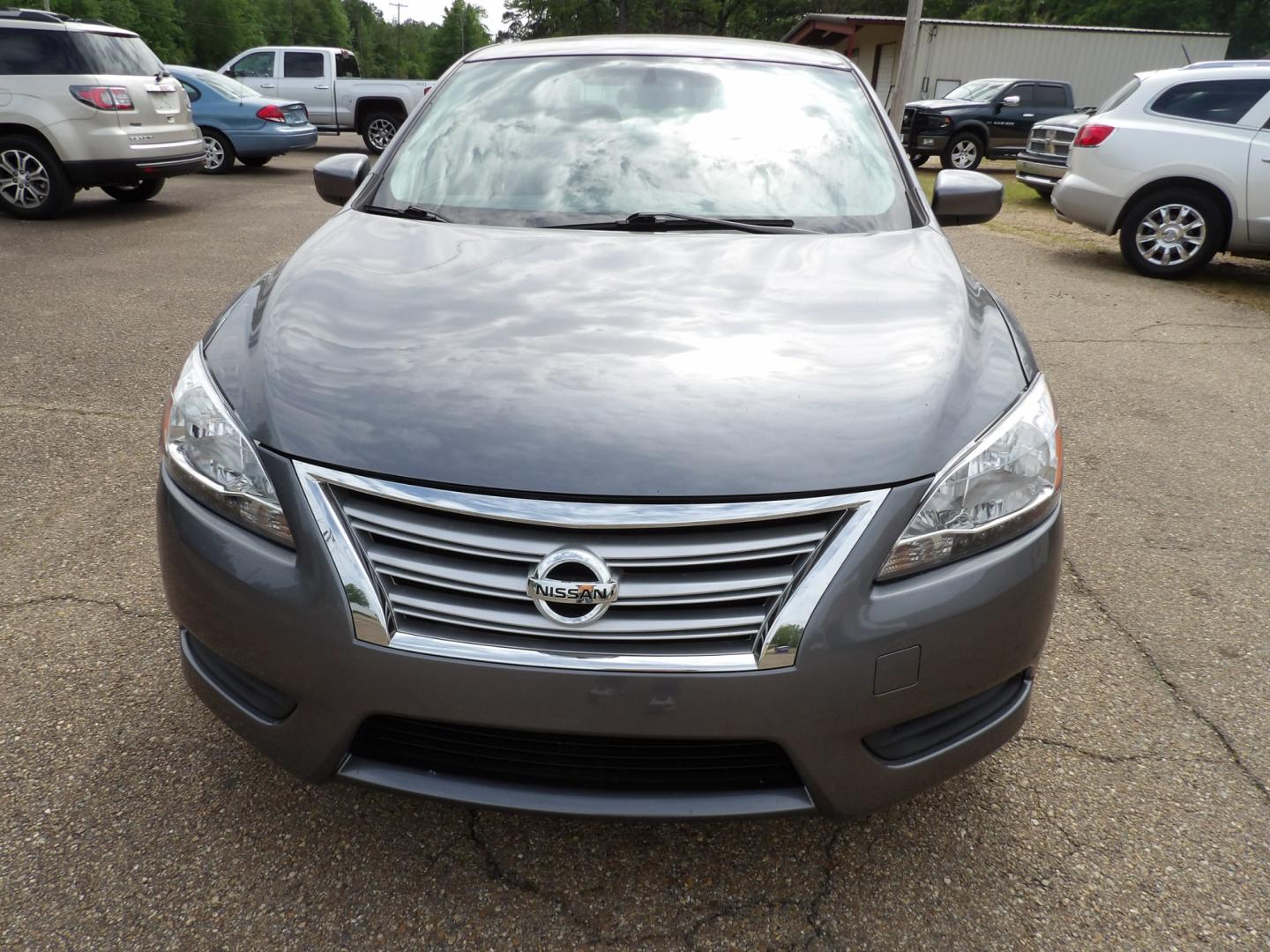 2015 Brilliant Silver /Black Nissan Sentra S 6MT (3N1AB7APXFY) with an 1.8L L4 SFI DOHC 16V engine, 6-Speed automatic transmission, located at 401 First NE, Bearden, AR, 71720, (870) 687-3414, 33.726528, -92.611519 - Photo#18