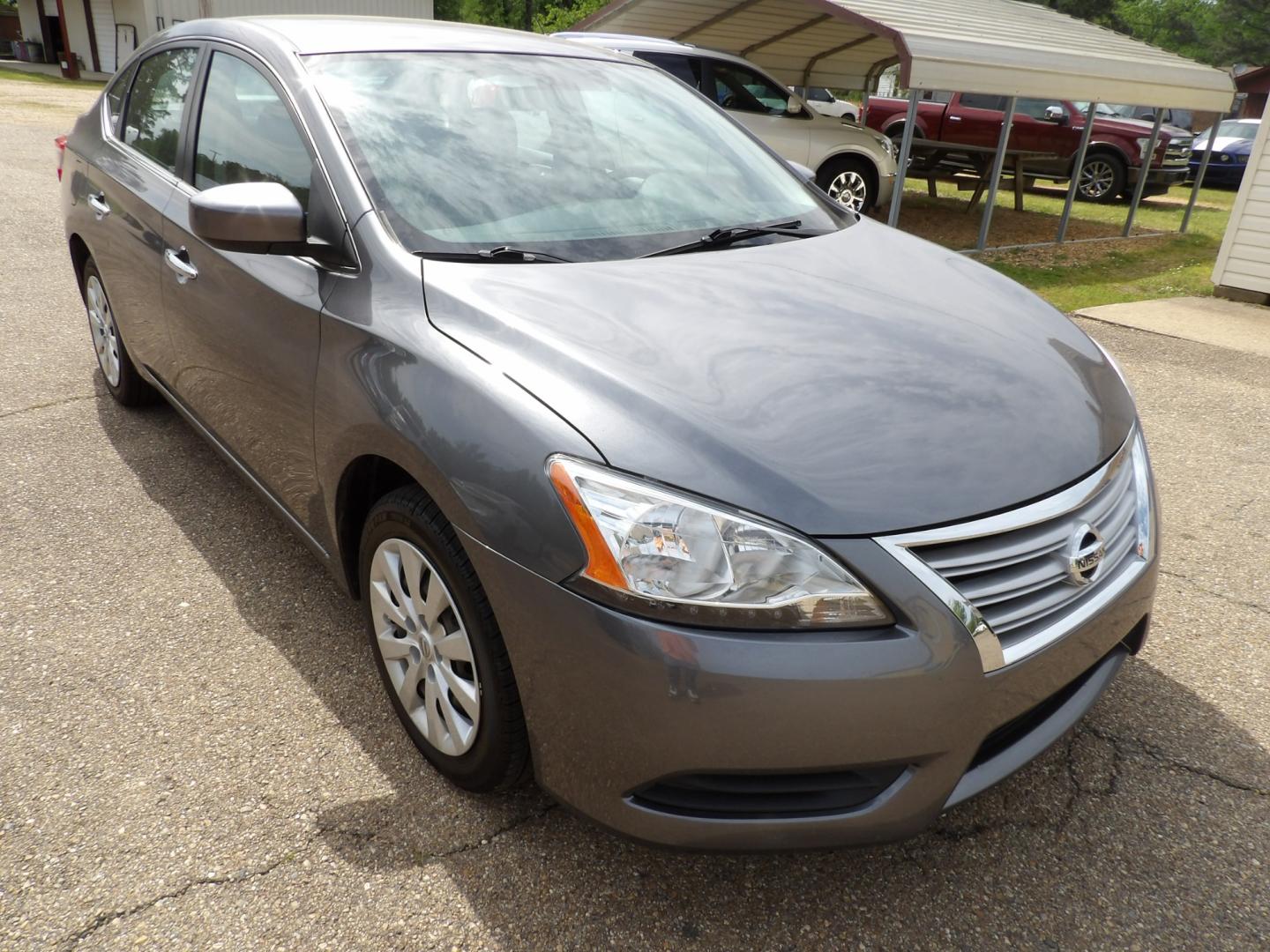 2015 Brilliant Silver /Black Nissan Sentra S 6MT (3N1AB7APXFY) with an 1.8L L4 SFI DOHC 16V engine, 6-Speed automatic transmission, located at 401 First NE, Bearden, AR, 71720, (870) 687-3414, 33.726528, -92.611519 - Photo#19