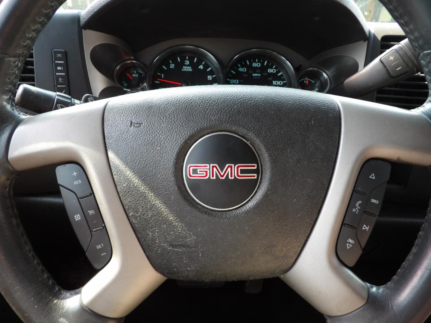 2012 Teal Blue Metallic /Black GMC Sierra 1500 SLE Crew Cab 2WD (3GTP1VE0XCG) with an 5.3L V8 OHV 16V FFV engine, 6-Speed Automatic transmission, located at 401 First NE, Bearden, AR, 71720, (870) 687-3414, 33.726528, -92.611519 - Photo#9