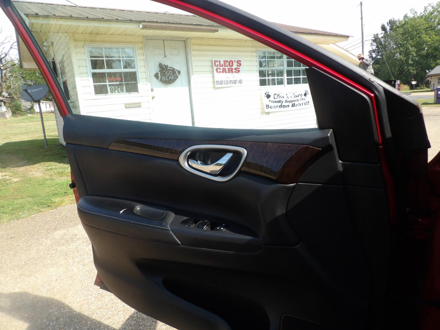 2014 Carmine Red Metallic /Black Nissan Sentra S 6MT (3N1AB7AP5EL) with an 1.8L L4 SFI DOHC 16V engine, 6-Speed Automatic transmission, located at 401 First NE, Bearden, AR, 71720, (870) 687-3414, 33.726528, -92.611519 - Photo#6