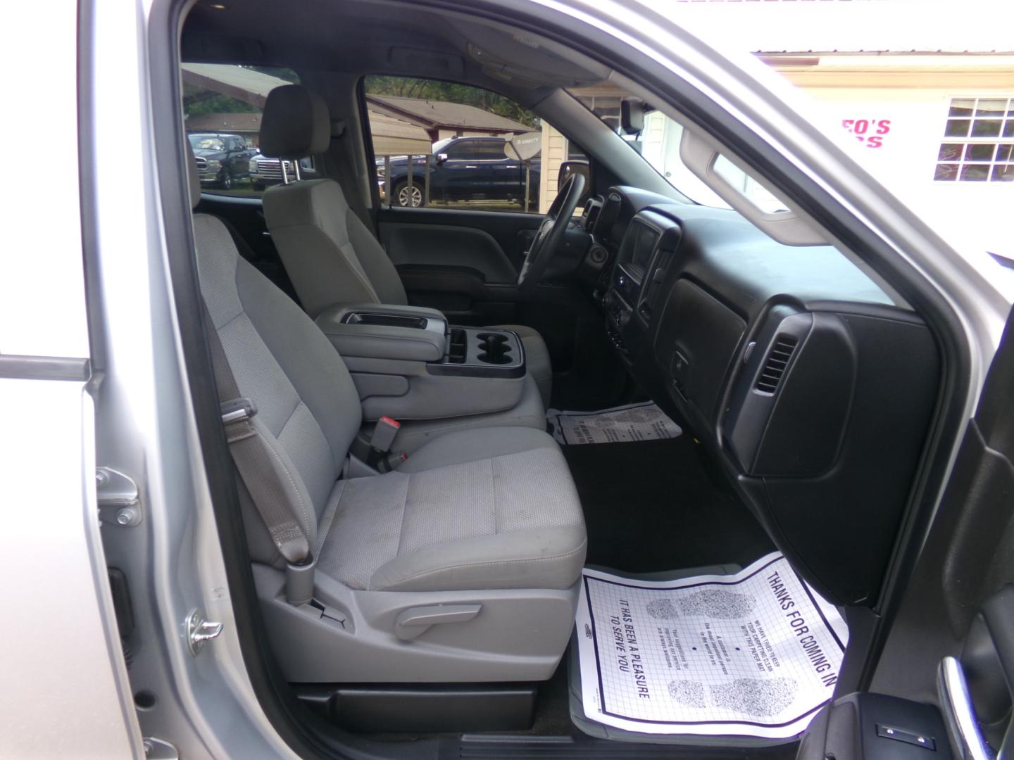 2016 Switchblade Silver /Gray Chevrolet Silverado 1500 Double Cab 2WD (1GCRCNEH8GZ) with an 4.3L V6 OHV 12V engine, 6-speed automatic transmission, located at 401 First NE, Bearden, AR, 71720, (870) 687-3414, 33.726528, -92.611519 - Photo#15