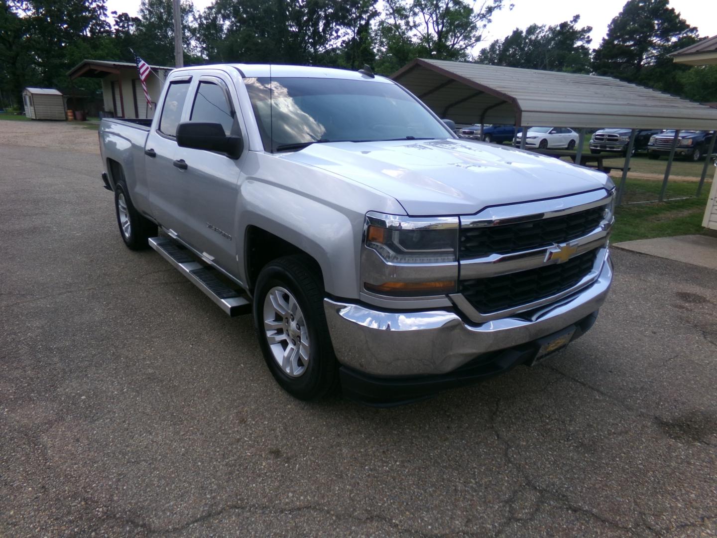 2016 Switchblade Silver /Gray Chevrolet Silverado 1500 Double Cab 2WD (1GCRCNEH8GZ) with an 4.3L V6 OHV 12V engine, 6-speed automatic transmission, located at 401 First NE, Bearden, AR, 71720, (870) 687-3414, 33.726528, -92.611519 - Photo#20