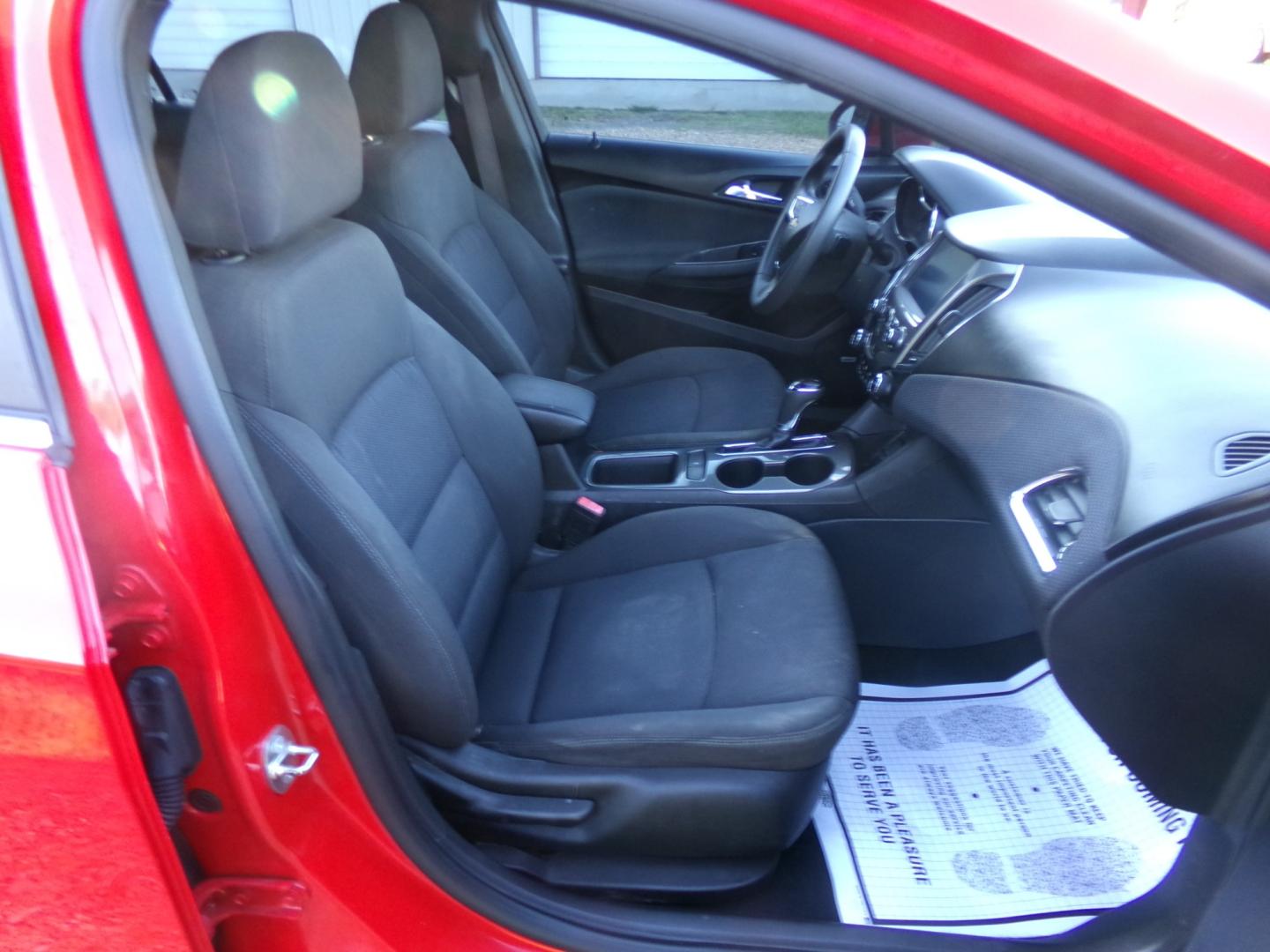 2016 Torch Red /Black Chevrolet Cruze LT (1G1BE5SM3G7) with an 1.4L Ecotec engine, automatic transmission, located at 401 First NE, Bearden, AR, 71720, (870) 687-3414, 33.726528, -92.611519 - Photo#19