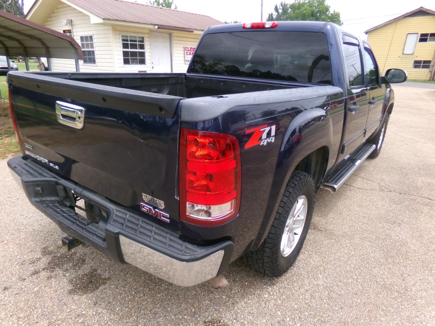 2012 Luxo Blue Metallic /Tan GMC Sierra 1500 SLE (3GTP2VE70CG) with an 5.3L V8 engine, Automatic transmission, located at 401 First NE, Bearden, AR, 71720, (870) 687-3414, 33.726528, -92.611519 - Photo#15