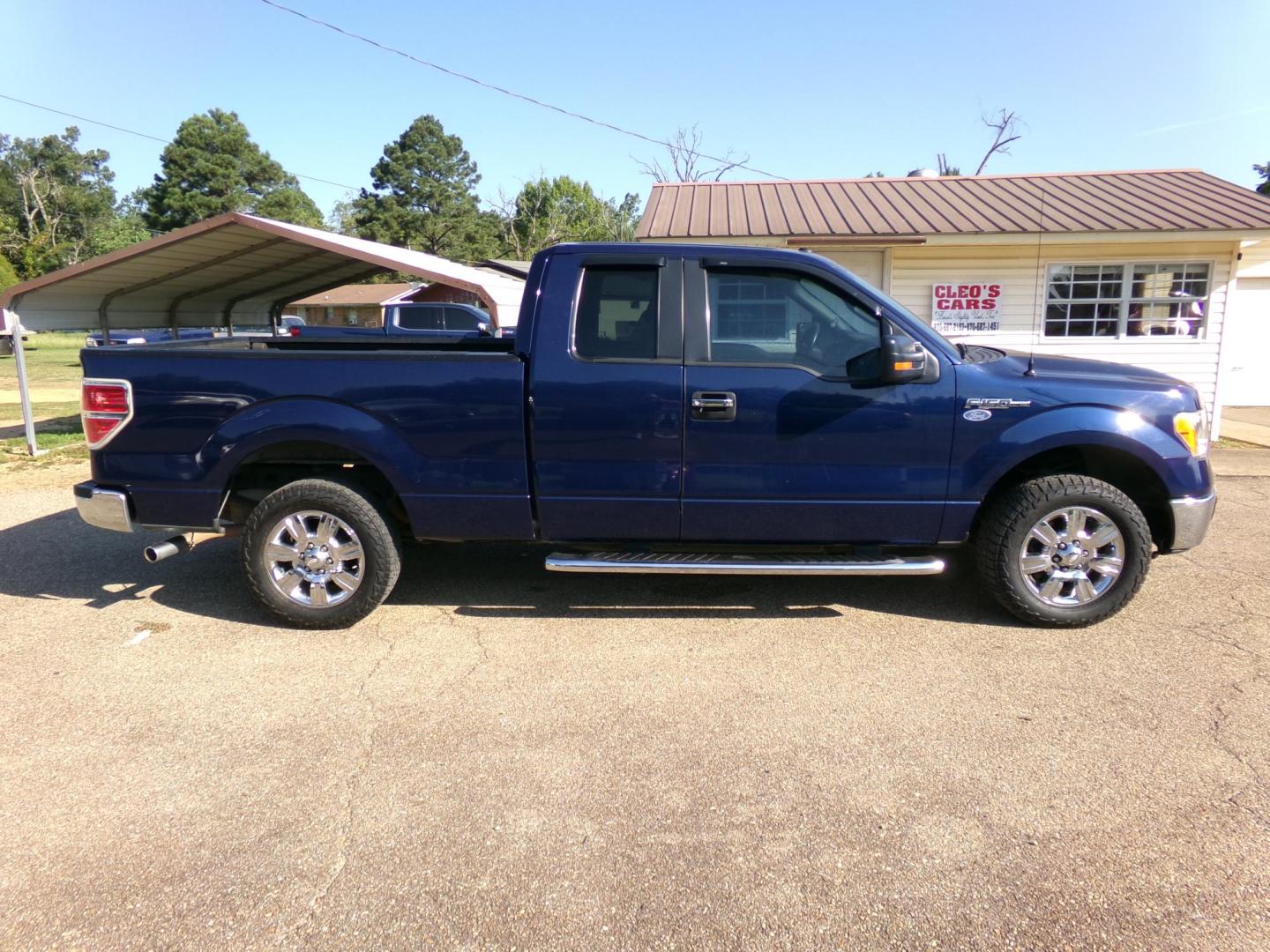 2012 Dark Blue Pearl /Gray Ford F-150 XLT (1FTEX1CM8CK) with an 3.7L engine, 6-speed automatic transmission, located at 401 First NE, Bearden, AR, 71720, (870) 687-3414, 33.726528, -92.611519 - Photo#1