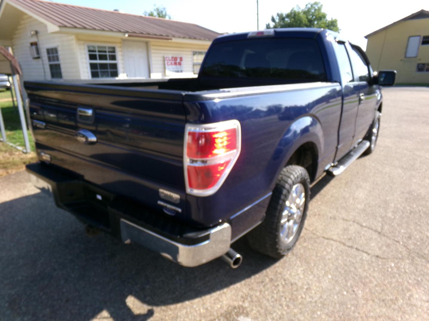 2012 Dark Blue Pearl /Gray Ford F-150 XLT (1FTEX1CM8CK) with an 3.7L engine, 6-speed automatic transmission, located at 401 First NE, Bearden, AR, 71720, (870) 687-3414, 33.726528, -92.611519 - Photo#2