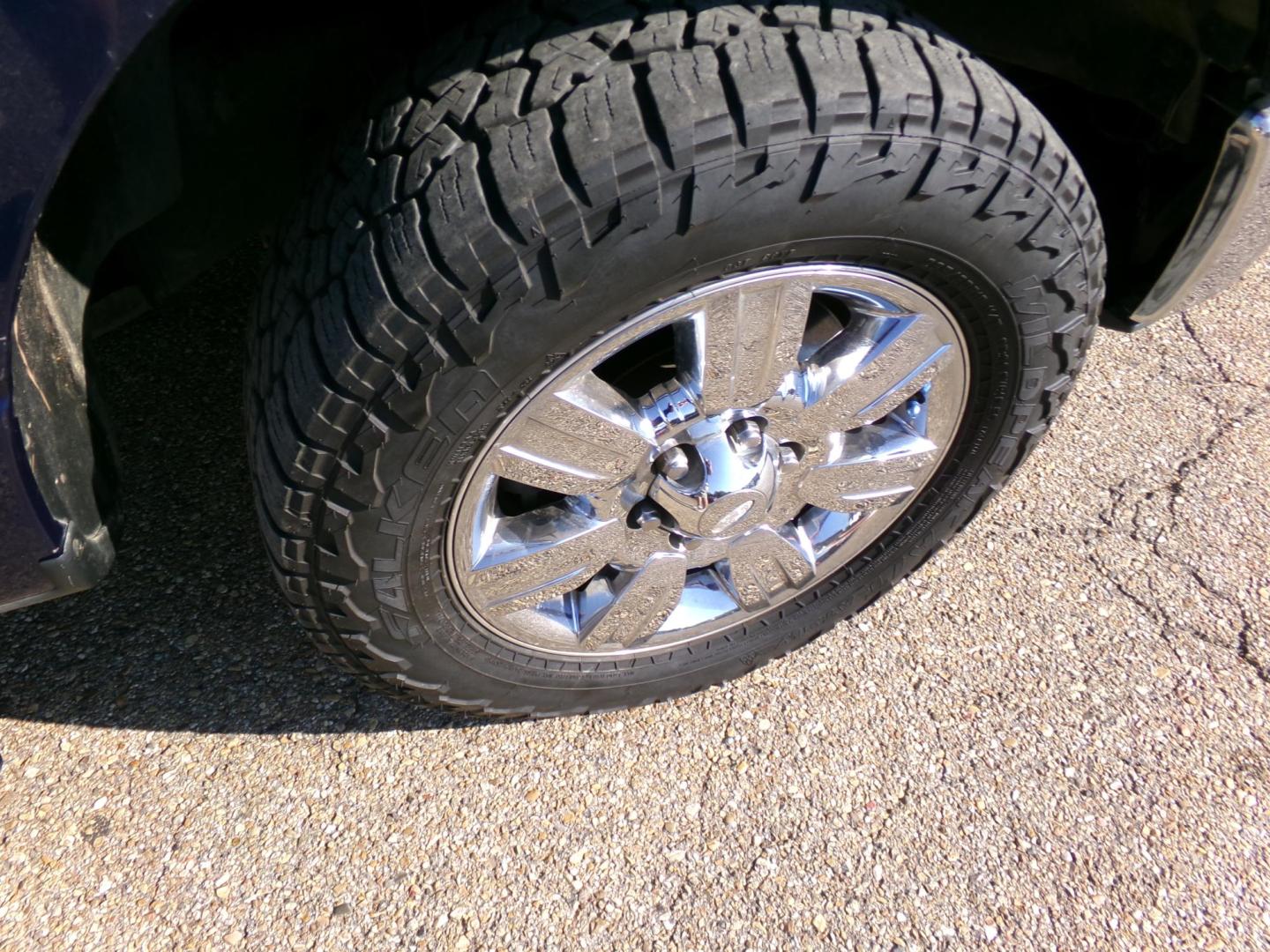 2012 Dark Blue Pearl /Gray Ford F-150 XLT (1FTEX1CM8CK) with an 3.7L engine, 6-speed automatic transmission, located at 401 First NE, Bearden, AR, 71720, (870) 687-3414, 33.726528, -92.611519 - Photo#5