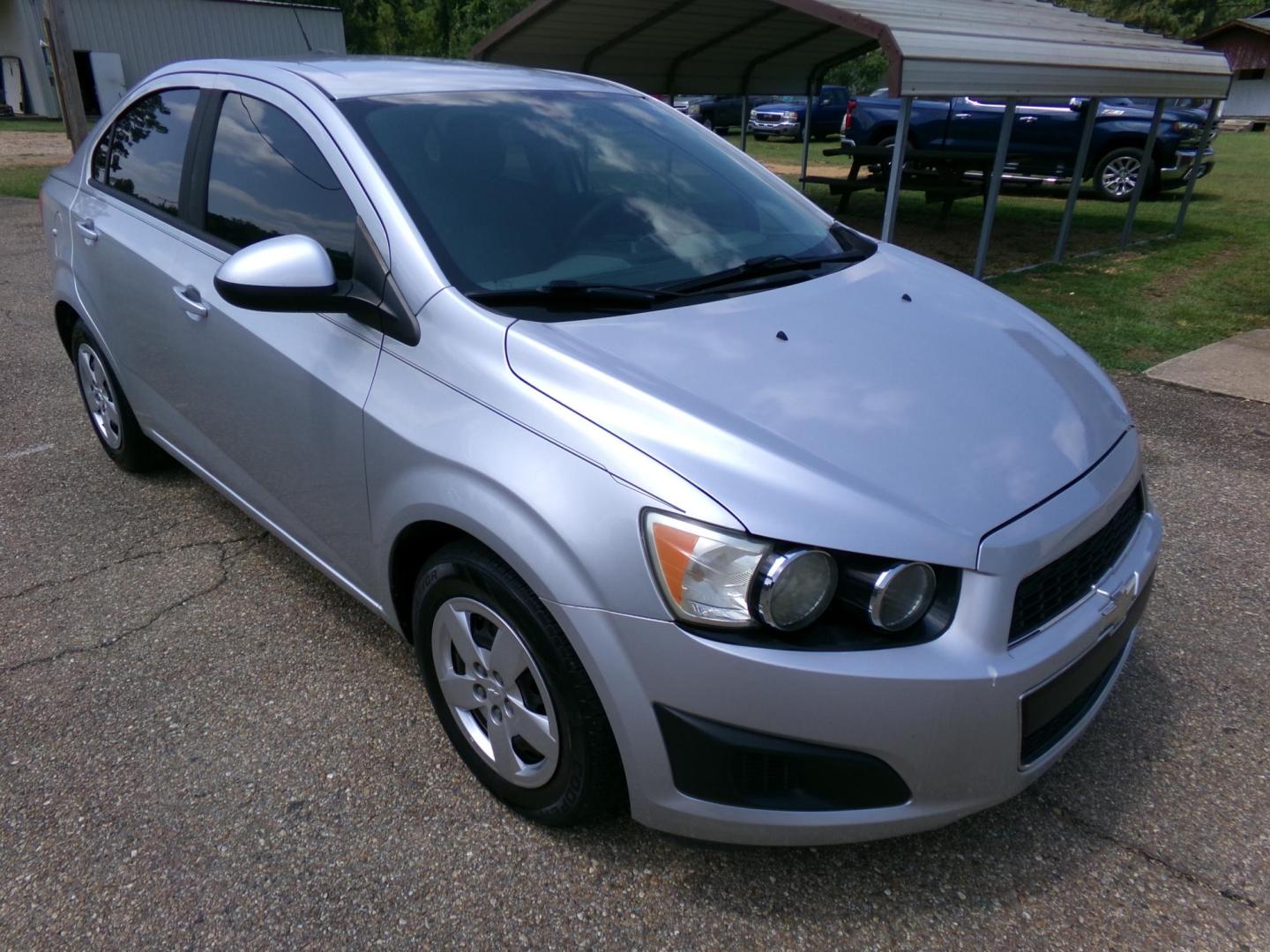 2015 /Gray Chevrolet Sonic LS Auto Sedan (1G1JA5SHXF4) with an 1.8L L4 DOHC 24V engine, 6-Speed Automatic transmission, located at 401 First NE, Bearden, AR, 71720, (870) 687-3414, 33.726528, -92.611519 - Photo#18