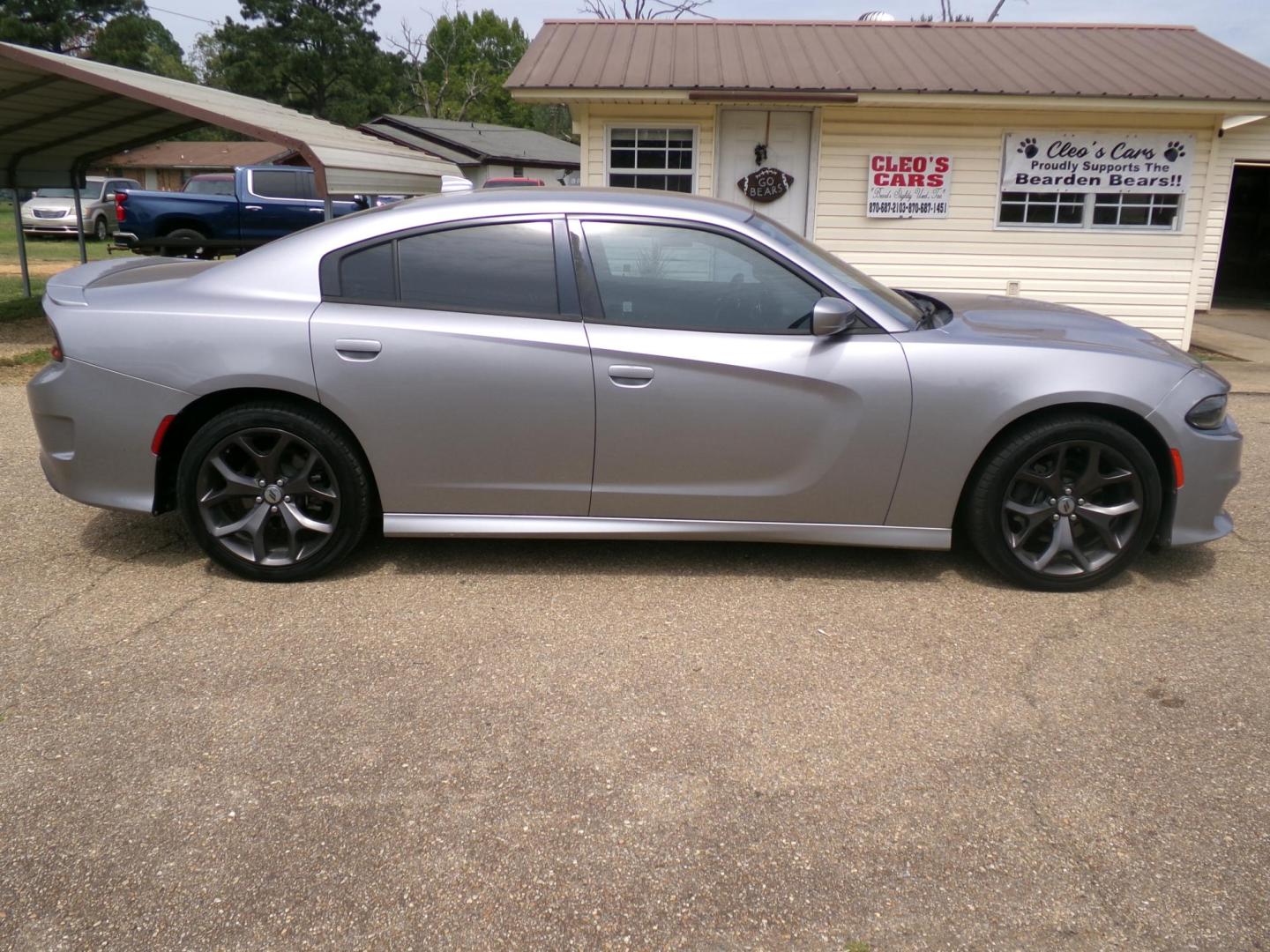 2018 Dodge Charger SXT (2C3CDXHG9JH) with an 3.6L V6 DOHC 24V engine, 8A transmission, located at 401 First NE, Bearden, AR, 71720, (870) 687-3414, 33.726528, -92.611519 - Photo#1