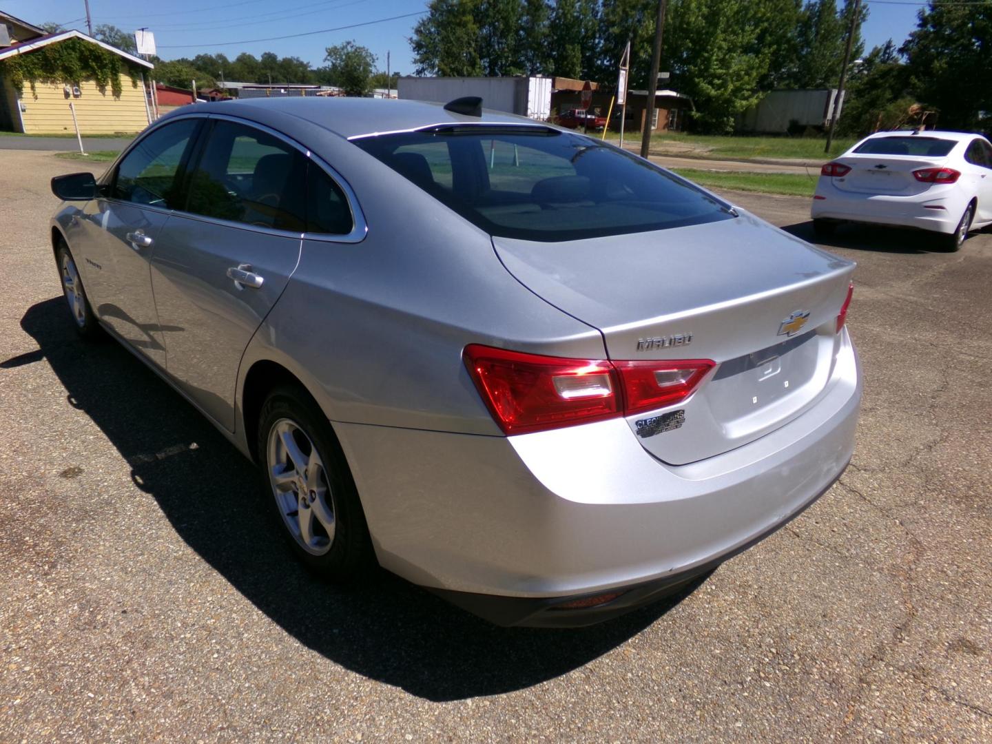 2018 Chevrolet Malibu LS (1G1ZB5ST5JF) with an 1.5L L4 DOHC 16V engine, 6A transmission, located at 401 First NE, Bearden, AR, 71720, (870) 687-3414, 33.726528, -92.611519 - Photo#19