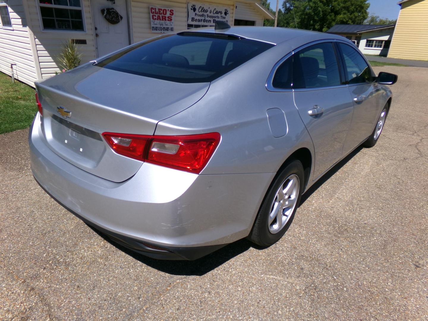 2018 Chevrolet Malibu LS (1G1ZB5ST5JF) with an 1.5L L4 DOHC 16V engine, 6A transmission, located at 401 First NE, Bearden, AR, 71720, (870) 687-3414, 33.726528, -92.611519 - CARFAX-CERTIFIED ONE OWNER! ONLY 71k MILES! - Photo#2