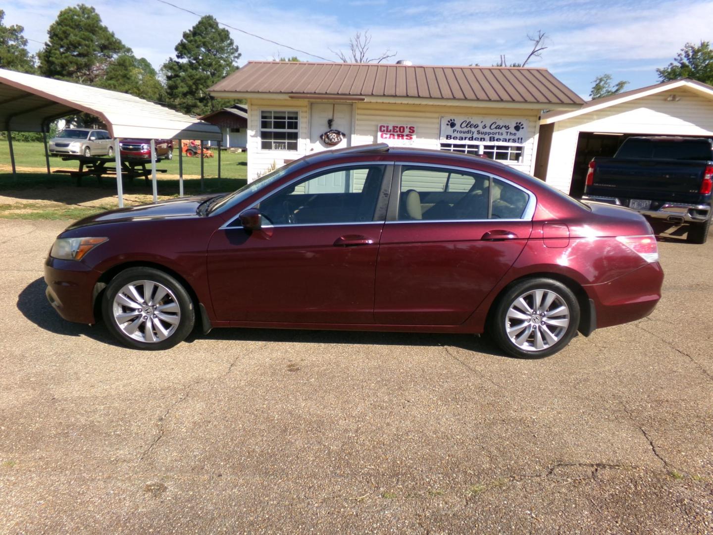 2011 Burgandy /Tan Honda Accord EX-L Sedan AT (1HGCP2F8XBA) with an 2.4L L4 DOHC 16V engine, 5-Speed Automatic transmission, located at 401 First NE, Bearden, AR, 71720, (870) 687-3414, 33.726528, -92.611519 - Photo#19