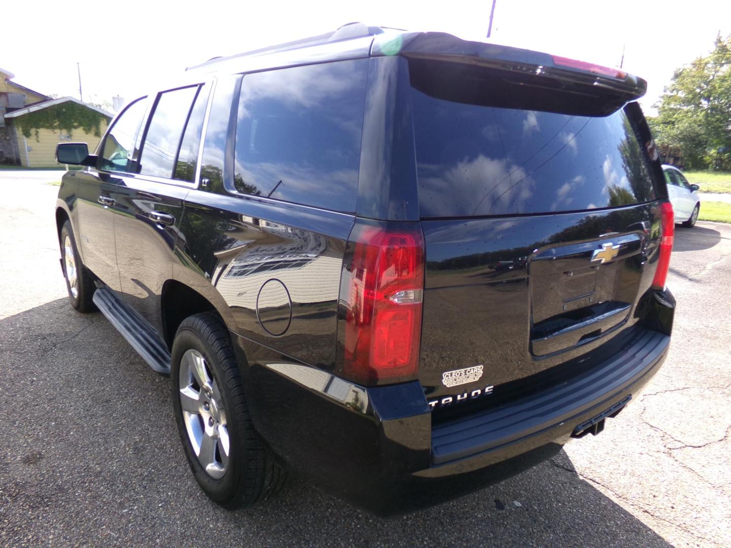 2015 Black /Black Chevrolet Tahoe LT 4WD (1GNSKBKCXFR) with an 5.3L V8 OHV 16V engine, 6-Speed Automatic transmission, located at 401 First NE, Bearden, AR, 71720, (870) 687-3414, 33.726528, -92.611519 - CARFAX-CERTIFIED ONE OWNER! - Photo#2