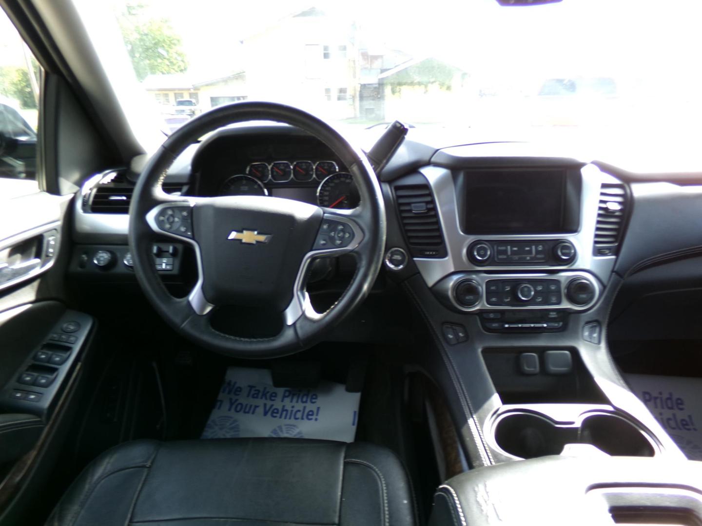 2015 Black /Black Chevrolet Tahoe LT 4WD (1GNSKBKCXFR) with an 5.3L V8 OHV 16V engine, 6-Speed Automatic transmission, located at 401 First NE, Bearden, AR, 71720, (870) 687-3414, 33.726528, -92.611519 - CARFAX-CERTIFIED ONE OWNER! - Photo#29