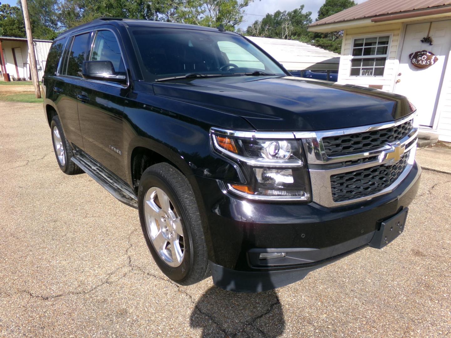 2015 Black /Black Chevrolet Tahoe LT 4WD (1GNSKBKCXFR) with an 5.3L V8 OHV 16V engine, 6-Speed Automatic transmission, located at 401 First NE, Bearden, AR, 71720, (870) 687-3414, 33.726528, -92.611519 - CARFAX-CERTIFIED ONE OWNER! - Photo#33