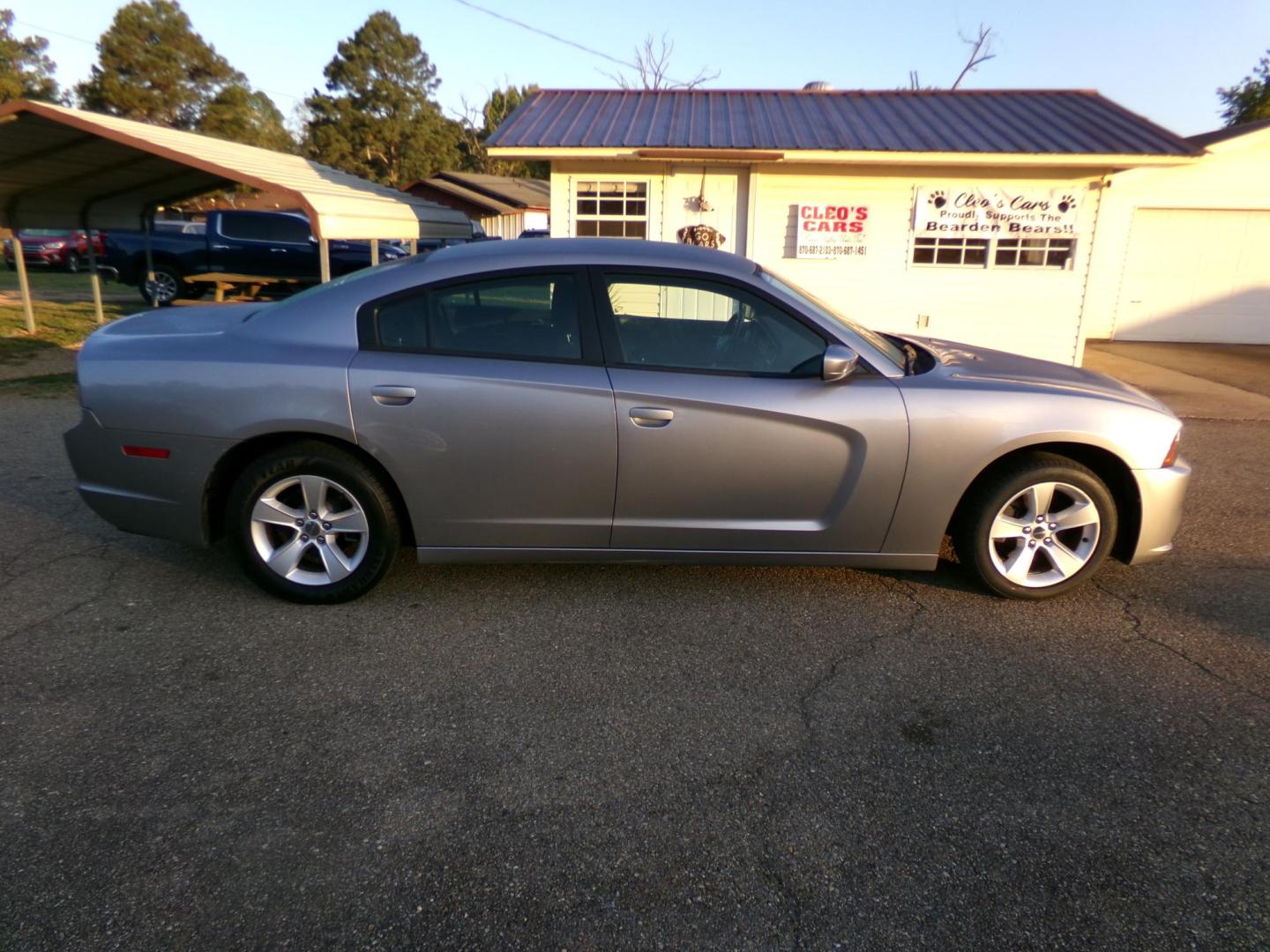 2014 Billet Metallic /Black Dodge Charger SE (2C3CDXBG0EH) with an 3.6L V6 DOHC 24V engine, 5-Speed Automatic transmission, located at 401 First NE, Bearden, AR, 71720, (870) 687-3414, 33.726528, -92.611519 - Photo#17