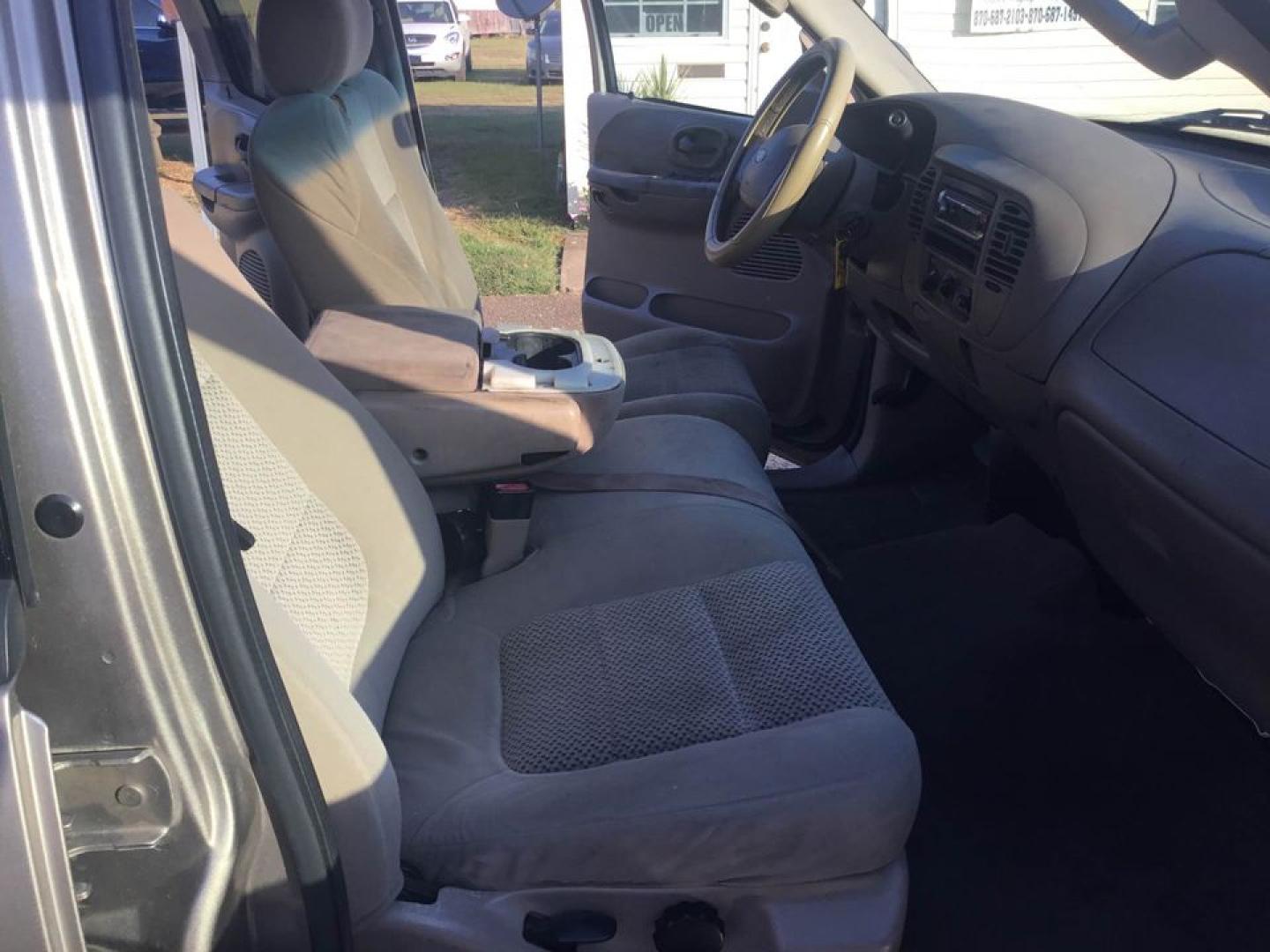 2003 Gold /Tan Ford F-150 XLT SuperCrew 2WD (1FTRW07613K) with an 4.6L V8 SOHC 16V engine, 4-Speed Automatic Overdrive transmission, located at 401 First NE, Bearden, AR, 71720, (870) 687-3414, 33.726528, -92.611519 - Photo#7