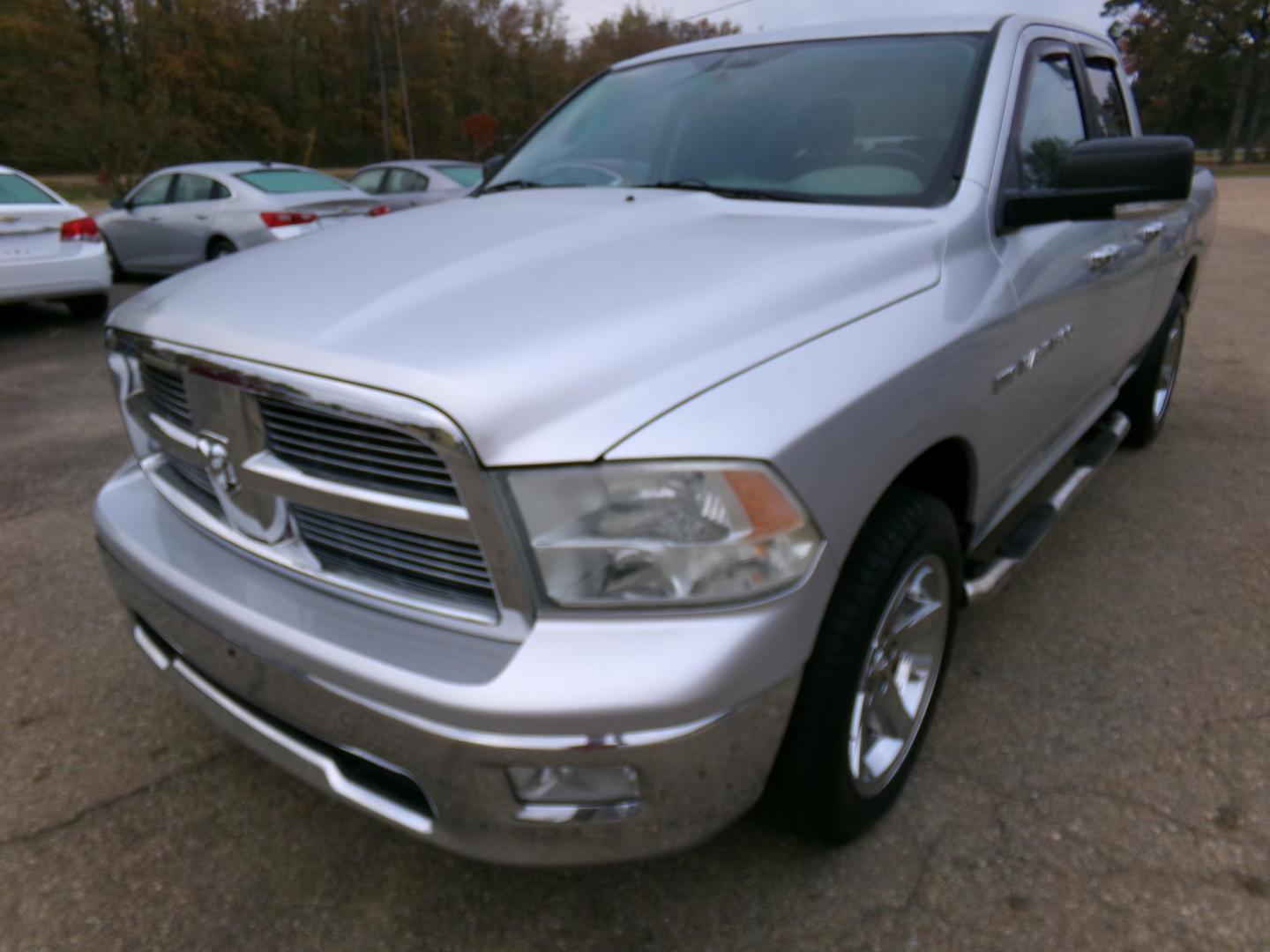 2012 Dodge Ram 1500 SLT Quad Cab 2WD (1C6RD6GT1CS) with an 5.7L V8 OHV 16V engine, 6-Speed Automatic transmission, located at 401 First NE, Bearden, AR, 71720, (870) 687-3414, 33.726528, -92.611519 - Photo#0