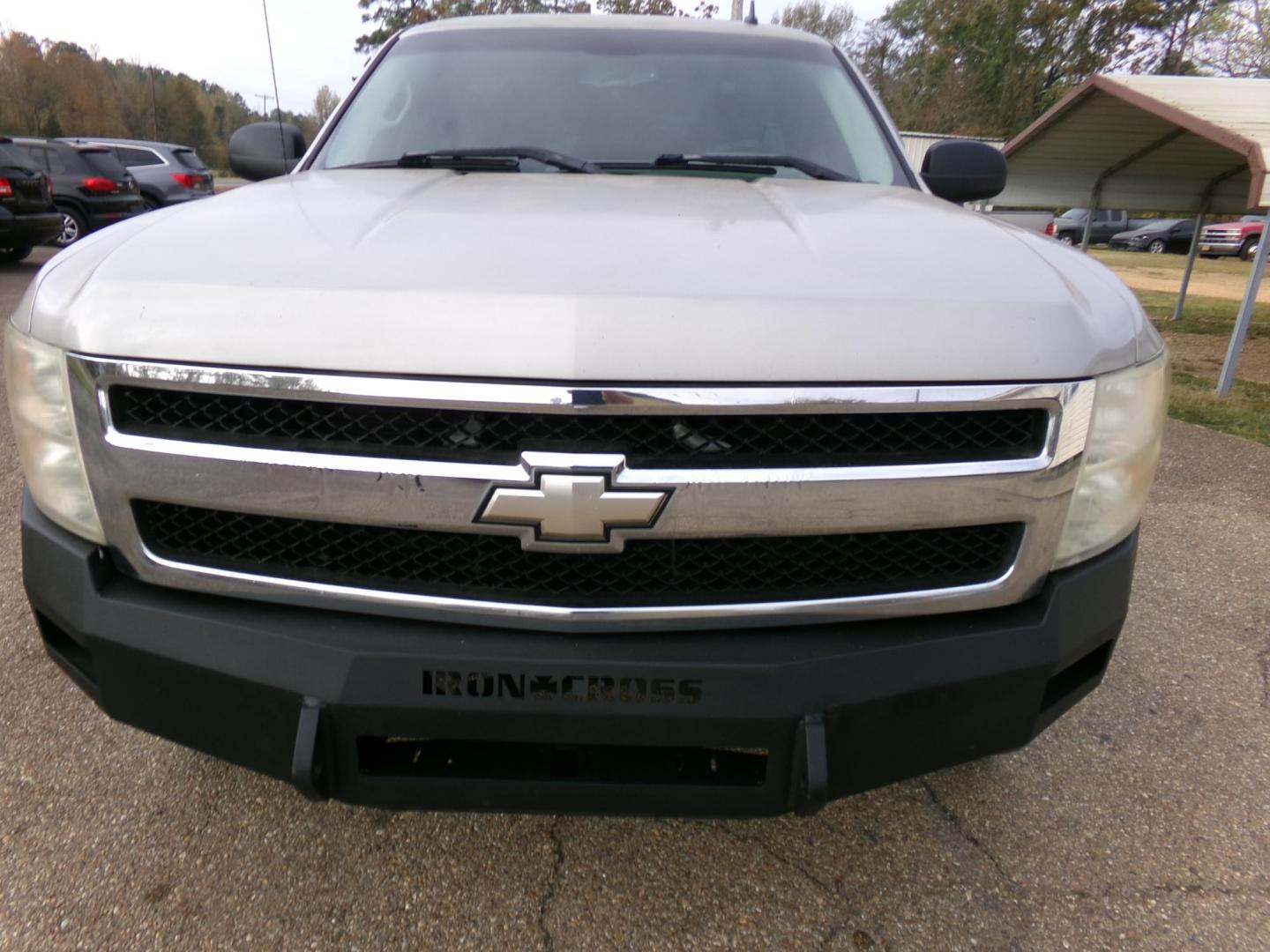 2008 Chevrolet Silverado 1500 LT1 Long Box 2WD (1GCEC14X88Z) with an 4.3L V6 OHV 12V engine, 4-Speed Automatic Overdrive transmission, located at 401 First NE, Bearden, AR, 71720, (870) 687-3414, 33.726528, -92.611519 - Photo#14