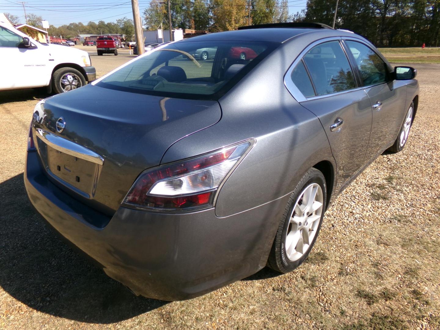 2014 Gray /Black Nissan Maxima SV (1N4AA5AP4EC) with an 3.5L V6 DOHC 24V engine, Continuously Variable Transmission transmission, located at 401 First NE, Bearden, AR, 71720, (870) 687-3414, 33.726528, -92.611519 - Photo#17