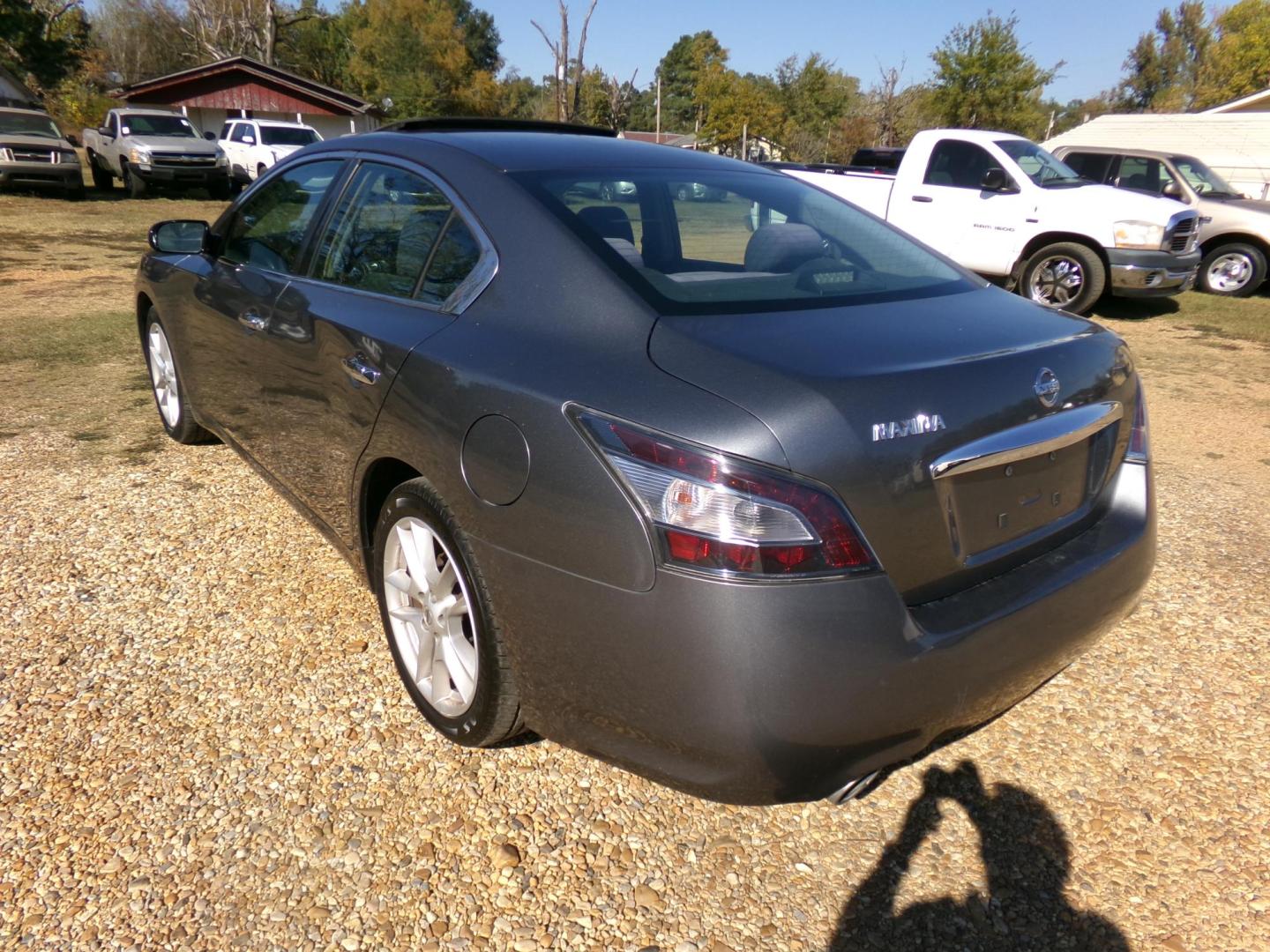 2014 Gray /Black Nissan Maxima SV (1N4AA5AP4EC) with an 3.5L V6 DOHC 24V engine, Continuously Variable Transmission transmission, located at 401 First NE, Bearden, AR, 71720, (870) 687-3414, 33.726528, -92.611519 - Photo#2