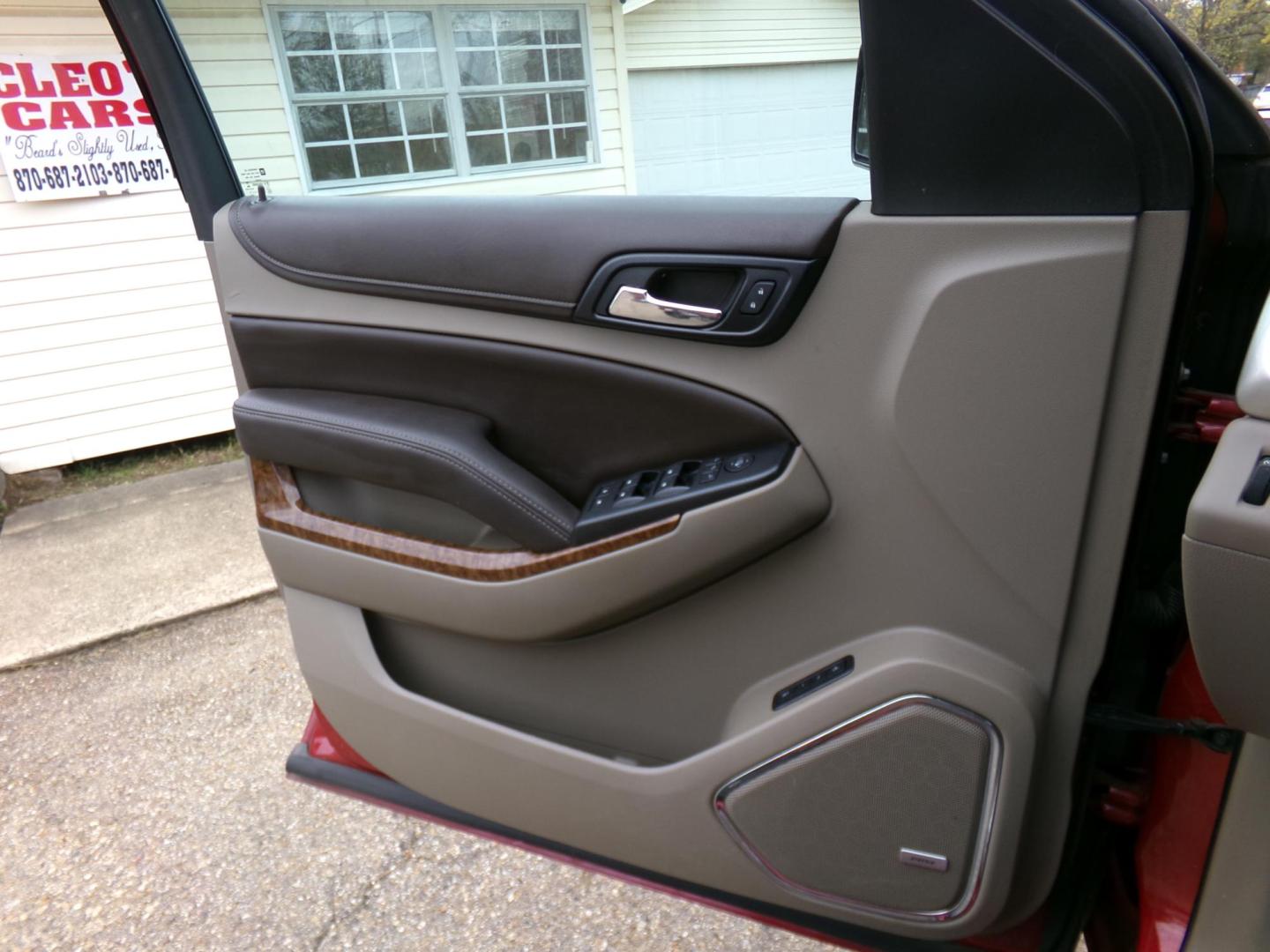 2015 Crystal Red Tintcoat /Tan Chevrolet Tahoe LTZ 4WD (1GNSKCKC1FR) with an 5.3L V8 OHV 16V engine, 6-Speed Automatic transmission, located at 401 First NE, Bearden, AR, 71720, (870) 687-3414, 33.726528, -92.611519 - Photo#8