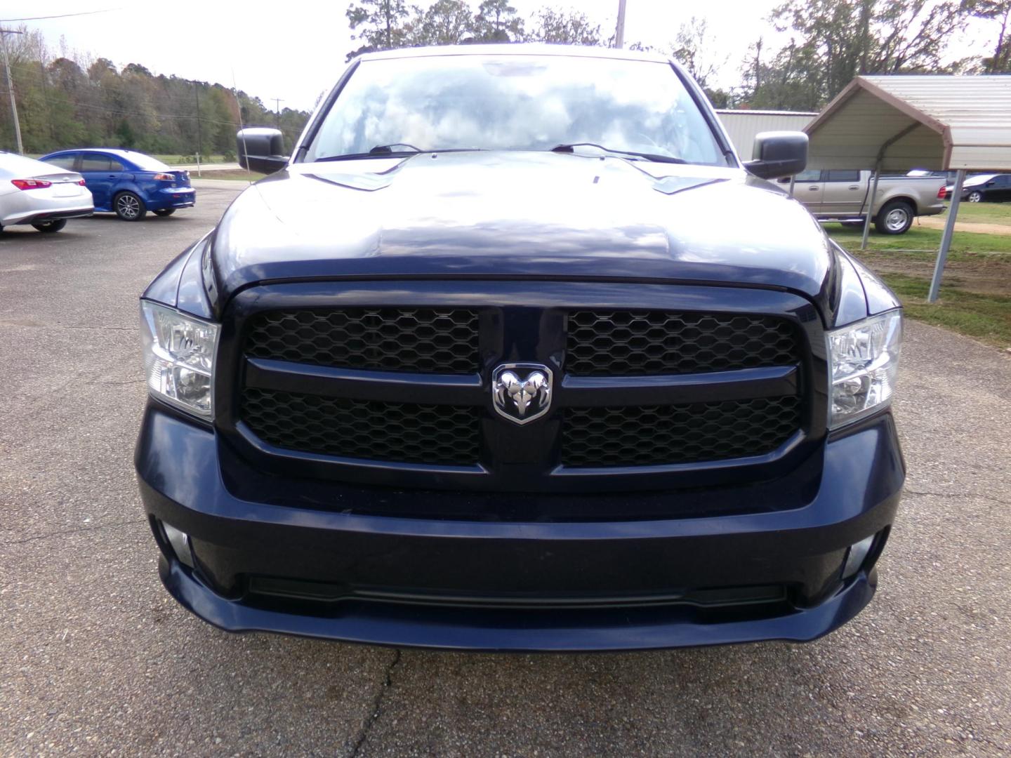 2013 True Blue Pearl Coat /Gray RAM 1500 Tradesman Quad Cab 2WD (1C6RR6FT3DS) with an 5.7L V8 OHV 16V engine, 6-Speed Automatic transmission, located at 401 First NE, Bearden, AR, 71720, (870) 687-3414, 33.726528, -92.611519 - Photo#14