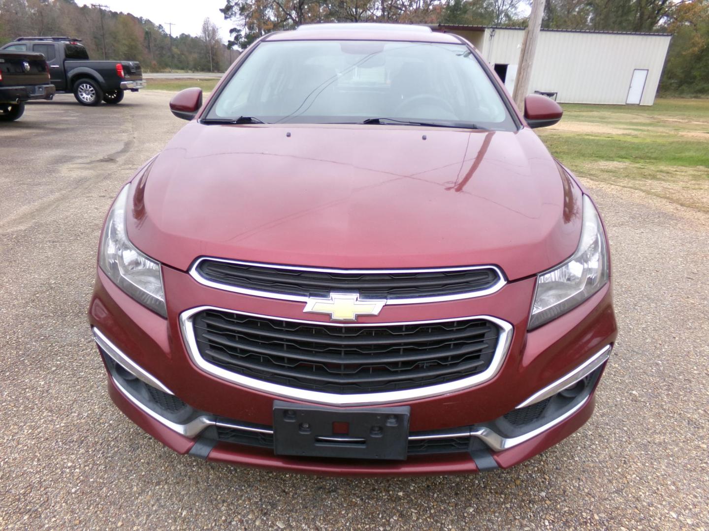 2016 :imited Addiction Red Pearl /Black Chevrolet Cruze 2LT Auto (1G1PE5SB3G7) with an 1.4L L4 DOHC 16V TURBO engine, 6-Speed Automatic transmission, located at 401 First NE, Bearden, AR, 71720, (870) 687-3414, 33.726528, -92.611519 - Photo#21