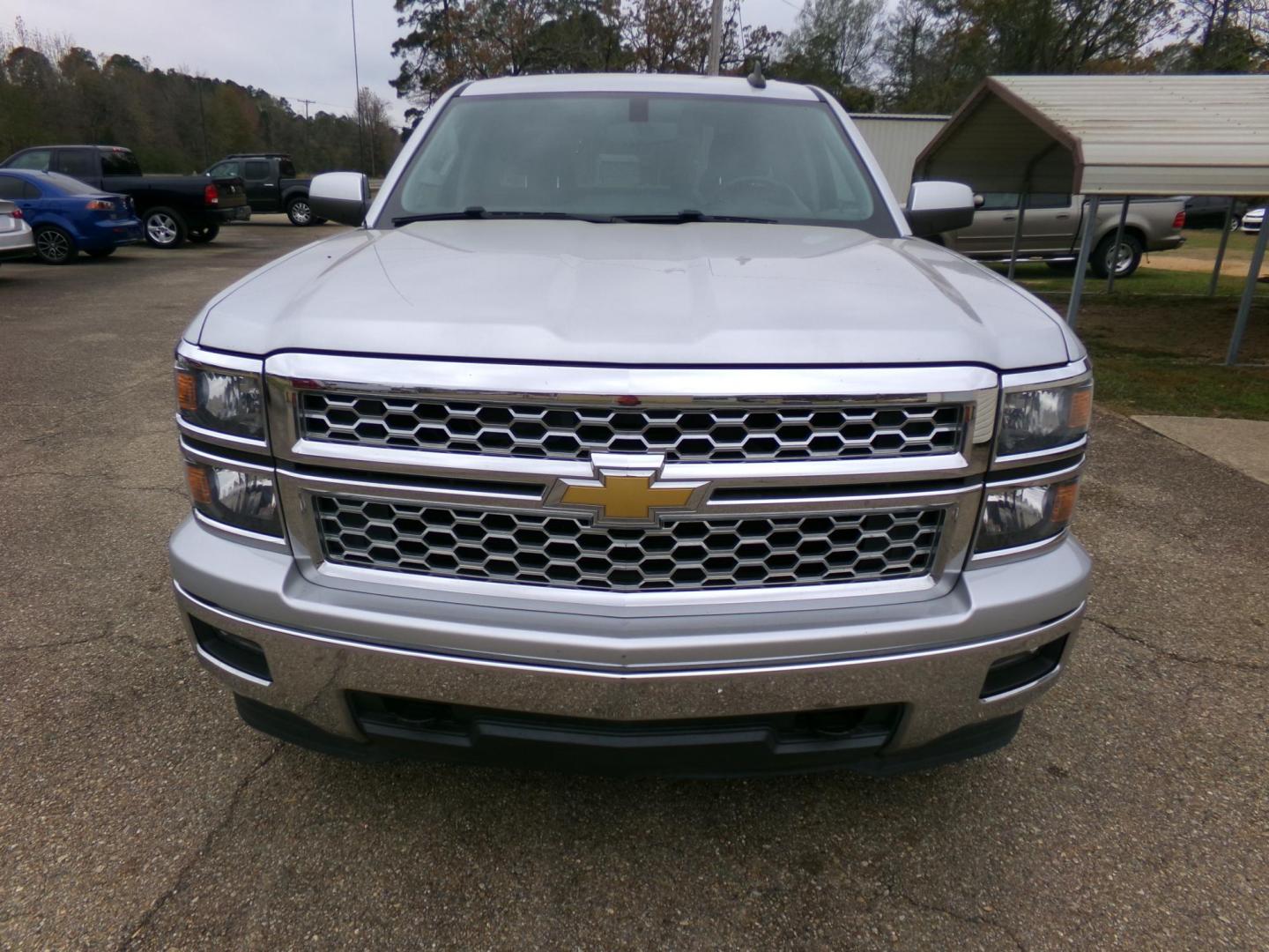 2015 Ultra Silver Metallic /Gray Chevrolet Silverado 1500 LT Double Cab 4WD (1GCVKREC7FZ) with an 5.3L V8 OHV 16V engine, 6-Speed Automatic transmission, located at 401 First NE, Bearden, AR, 71720, (870) 687-3414, 33.726528, -92.611519 - Photo#18