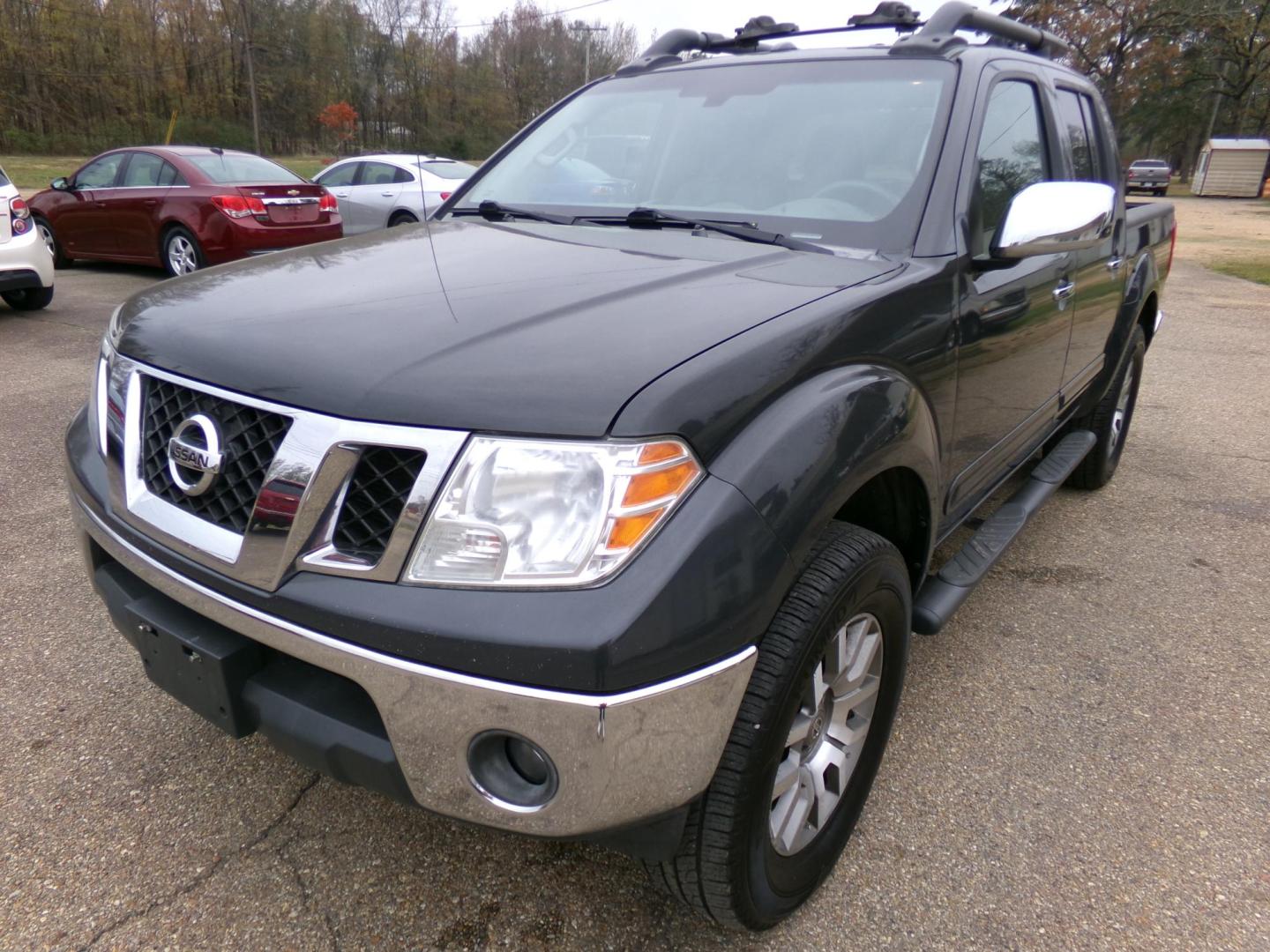 2012 Hippo Gray Metallic /Gray Nissan Frontier S Crew Cab 2WD (1N6AD0ER8CC) with an 4.0L V6 DOHC 24V engine, 5-Speed Automatic transmission, located at 401 First NE, Bearden, AR, 71720, (870) 687-3414, 33.726528, -92.611519 - Photo#0