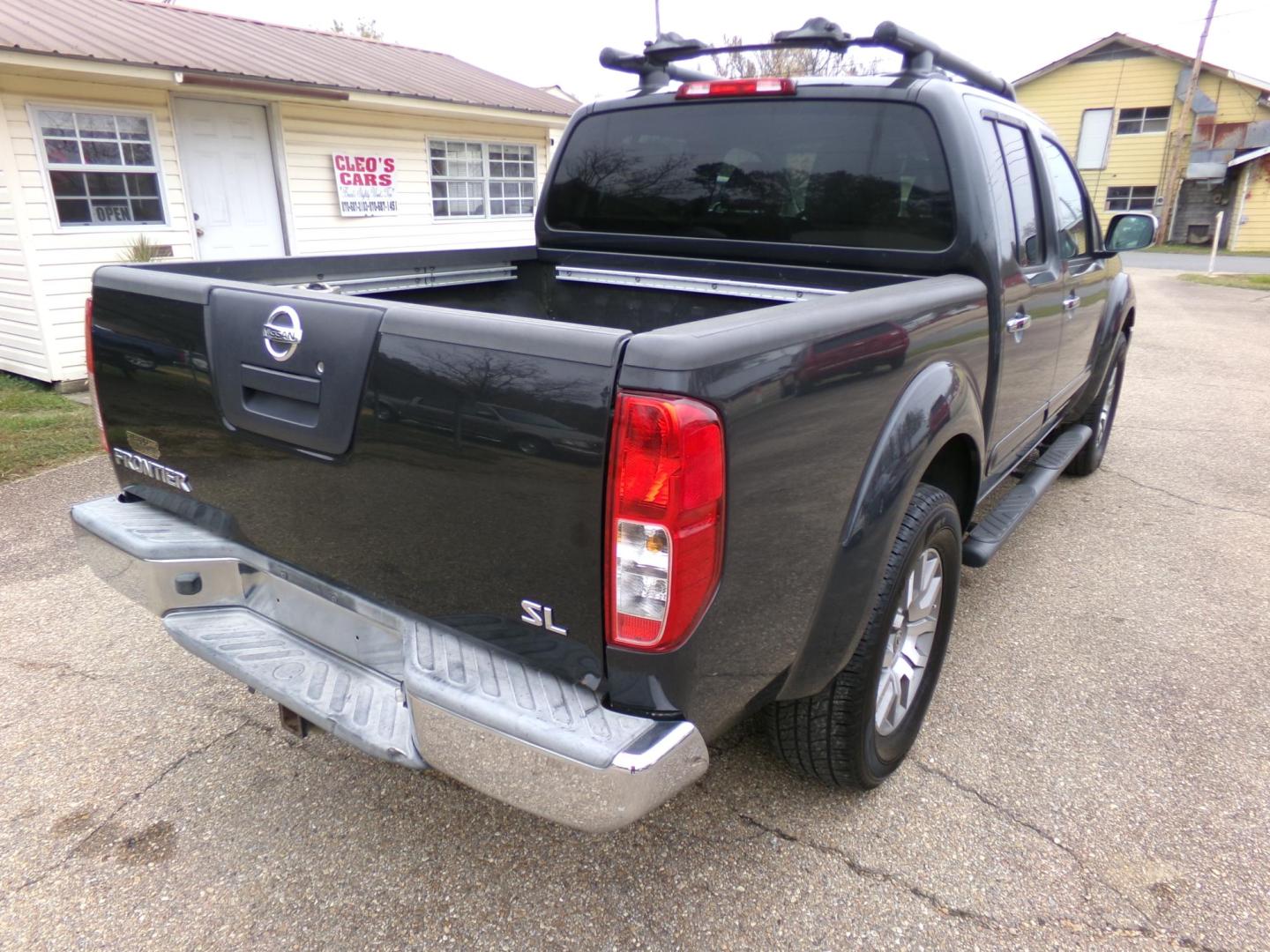 2012 Hippo Gray Metallic /Gray Nissan Frontier S Crew Cab 2WD (1N6AD0ER8CC) with an 4.0L V6 DOHC 24V engine, 5-Speed Automatic transmission, located at 401 First NE, Bearden, AR, 71720, (870) 687-3414, 33.726528, -92.611519 - Photo#16