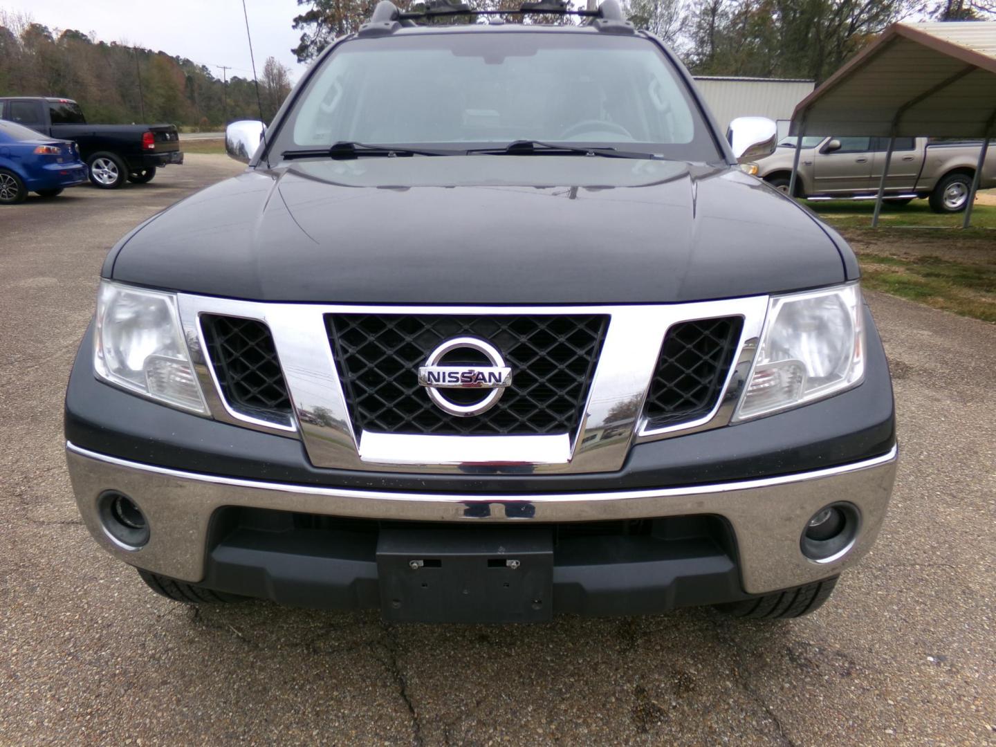 2012 Hippo Gray Metallic /Gray Nissan Frontier S Crew Cab 2WD (1N6AD0ER8CC) with an 4.0L V6 DOHC 24V engine, 5-Speed Automatic transmission, located at 401 First NE, Bearden, AR, 71720, (870) 687-3414, 33.726528, -92.611519 - Photo#18