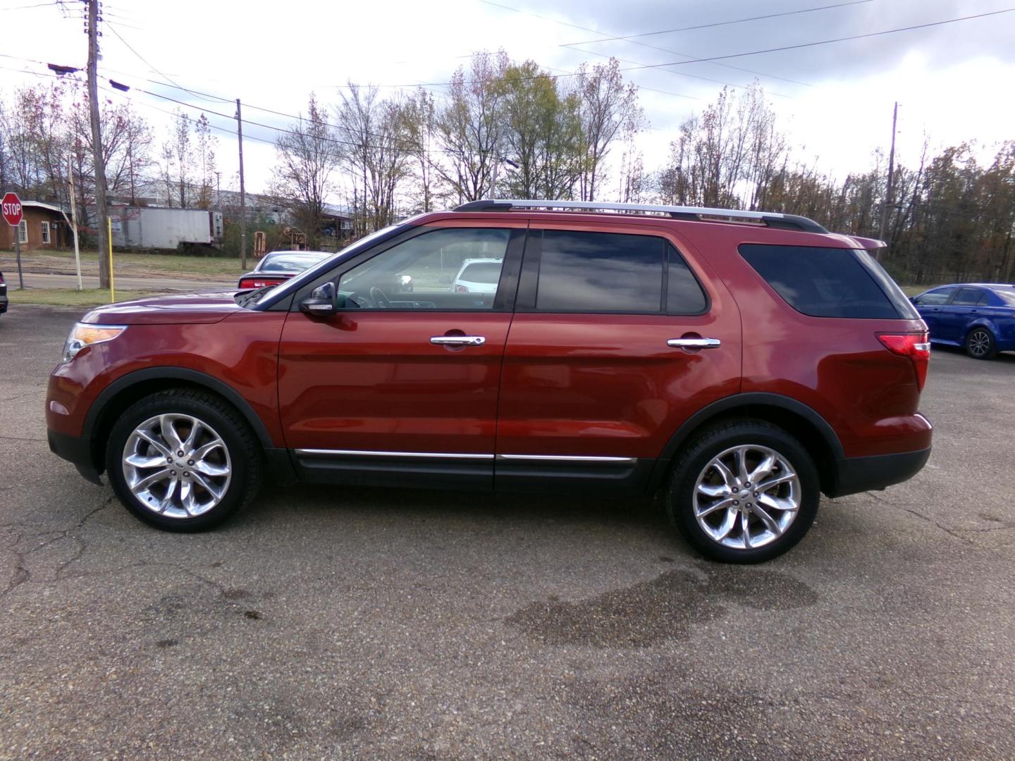 2014 Sunset Metallic /Cream Ford Explorer XLT 4WD (1FM5K8D8XEG) with an 3.5L V6 DOHC 24V engine, 6-Speed Automatic transmission, located at 401 First NE, Bearden, AR, 71720, (870) 687-3414, 33.726528, -92.611519 - Photo#1