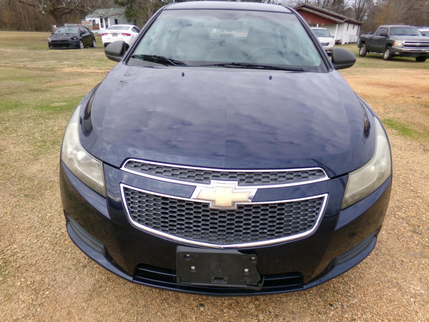 2011 Moroccan Blue Metallic /Gray Chevrolet Cruze 2LS (1G1PC5SHXB7) with an 1.8L L4 DOHC 16V FFV engine, 6-Speed Automatic transmission, located at 401 First NE, Bearden, AR, 71720, (870) 687-3414, 33.726528, -92.611519 - Photo#18