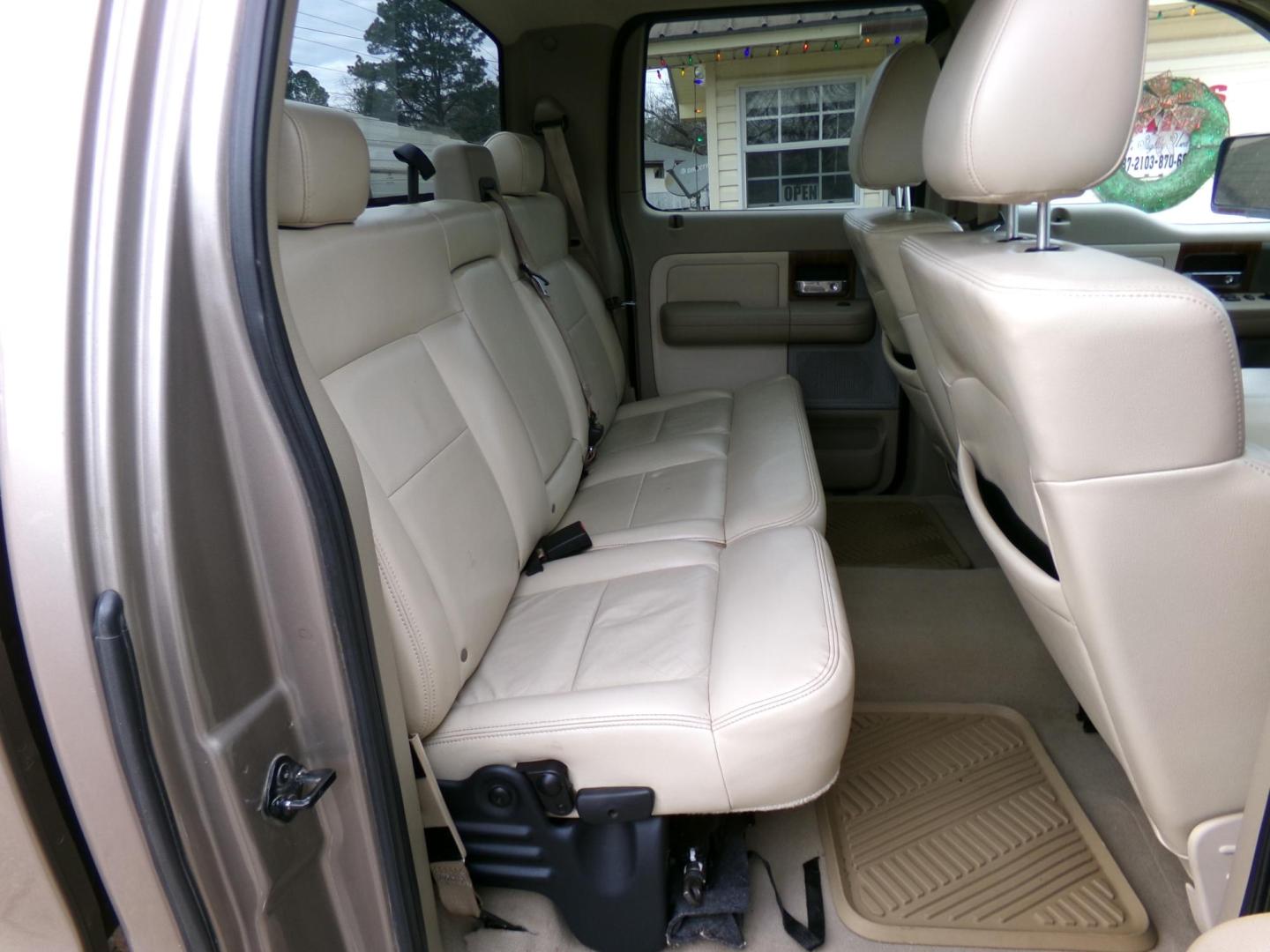 2004 Arizona Beige Metallic /Cream Ford F-150 Lariat SuperCrew 4WD (1FTPW14554K) with an 5.4L V6 SOHC 16V engine, 4-Speed Automatic Overdrive transmission, located at 401 First NE, Bearden, AR, 71720, (870) 687-3414, 33.726528, -92.611519 - Photo#16