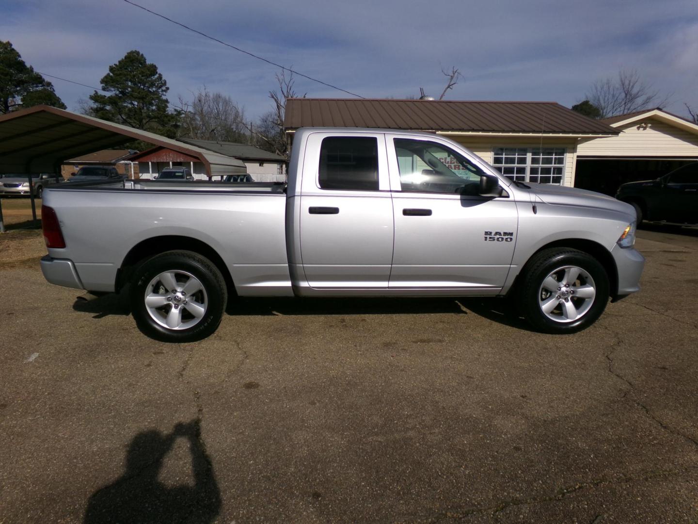 2014 Silver /Gray RAM 1500 Tradesman Quad Cab 2WD (1C6RR6FG9ES) with an 3.6L V6 DOHC 24V FFV engine, 6-Speed Automatic transmission, located at 401 First NE, Bearden, AR, 71720, (870) 687-3414, 33.726528, -92.611519 - Photo#15