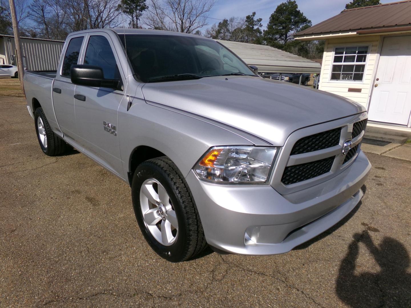 2014 Silver /Gray RAM 1500 Tradesman Quad Cab 2WD (1C6RR6FG9ES) with an 3.6L V6 DOHC 24V FFV engine, 6-Speed Automatic transmission, located at 401 First NE, Bearden, AR, 71720, (870) 687-3414, 33.726528, -92.611519 - Photo#17