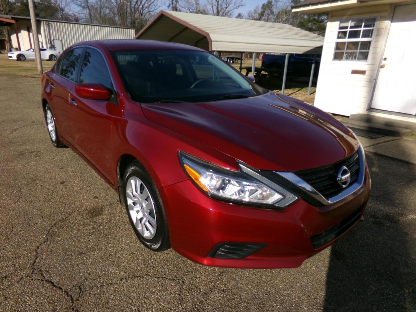 2017 Scarlet Ember Tricoat /Black Nissan Altima 2.5 S (1N4AL3AP9HC) with an 2.5L L4 DOHC 16V engine, CVT transmission, located at 401 First NE, Bearden, AR, 71720, (870) 687-3414, 33.726528, -92.611519 - Photo#21