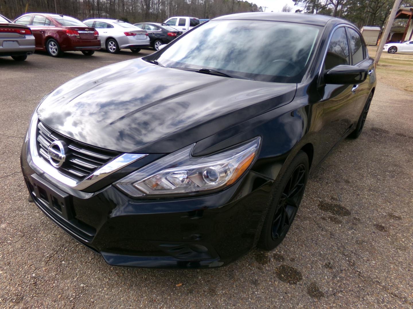 2017 Black Obsidian /Black Nissan Altima 2.5 S (1N4AL3AP9HC) with an 2.5L L4 DOHC 16V engine, CVT transmission, located at 401 First NE, Bearden, AR, 71720, (870) 687-3414, 33.726528, -92.611519 - Photo#0