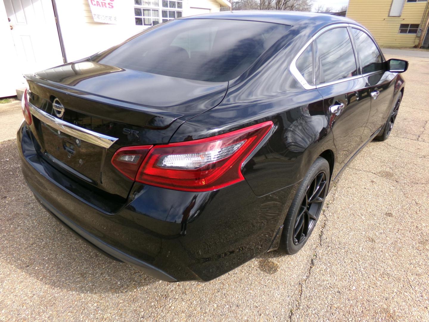 2017 Black Obsidian /Black Nissan Altima 2.5 S (1N4AL3AP9HC) with an 2.5L L4 DOHC 16V engine, CVT transmission, located at 401 First NE, Bearden, AR, 71720, (870) 687-3414, 33.726528, -92.611519 - Photo#17