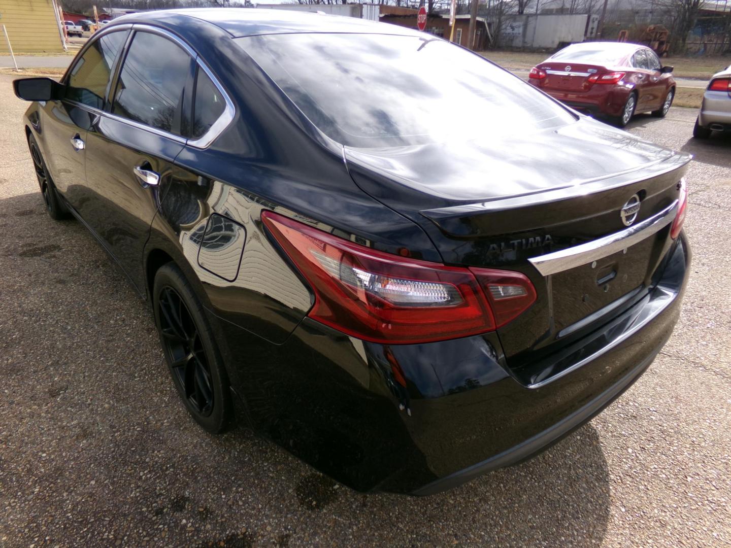 2017 Black Obsidian /Black Nissan Altima 2.5 S (1N4AL3AP9HC) with an 2.5L L4 DOHC 16V engine, CVT transmission, located at 401 First NE, Bearden, AR, 71720, (870) 687-3414, 33.726528, -92.611519 - Photo#2