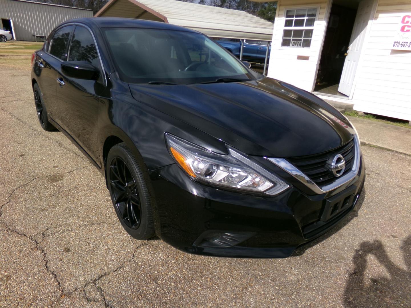 2017 Black Obsidian /Black Nissan Altima 2.5 S (1N4AL3AP9HC) with an 2.5L L4 DOHC 16V engine, CVT transmission, located at 401 First NE, Bearden, AR, 71720, (870) 687-3414, 33.726528, -92.611519 - Photo#20