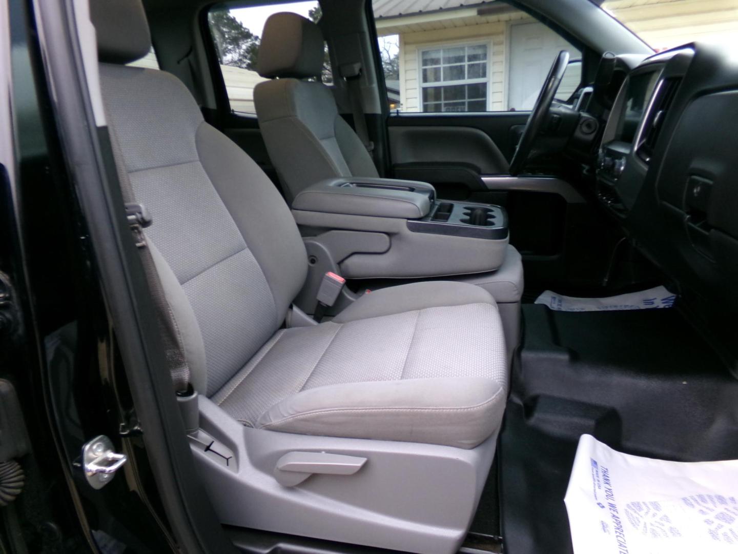 2014 Black /Gray Chevrolet Silverado 1500 1LT Double Cab 2WD (1GCRCRECXEZ) with an 5.3L V8 OHV 16V engine, 6-Speed Automatic transmission, located at 401 First NE, Bearden, AR, 71720, (870) 687-3414, 33.726528, -92.611519 - Photo#17