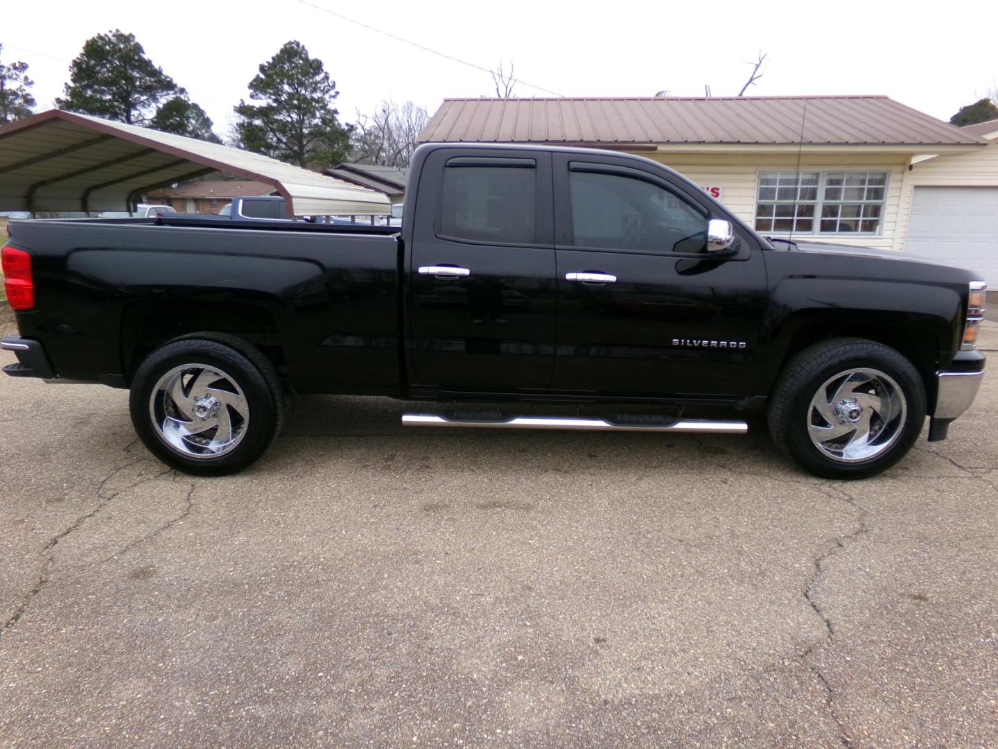 2014 Black /Gray Chevrolet Silverado 1500 1LT Double Cab 2WD (1GCRCRECXEZ) with an 5.3L V8 OHV 16V engine, 6-Speed Automatic transmission, located at 401 First NE, Bearden, AR, 71720, (870) 687-3414, 33.726528, -92.611519 - Photo#20