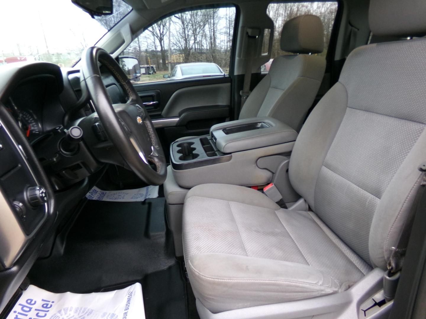 2014 Black /Gray Chevrolet Silverado 1500 1LT Double Cab 2WD (1GCRCRECXEZ) with an 5.3L V8 OHV 16V engine, 6-Speed Automatic transmission, located at 401 First NE, Bearden, AR, 71720, (870) 687-3414, 33.726528, -92.611519 - Photo#7